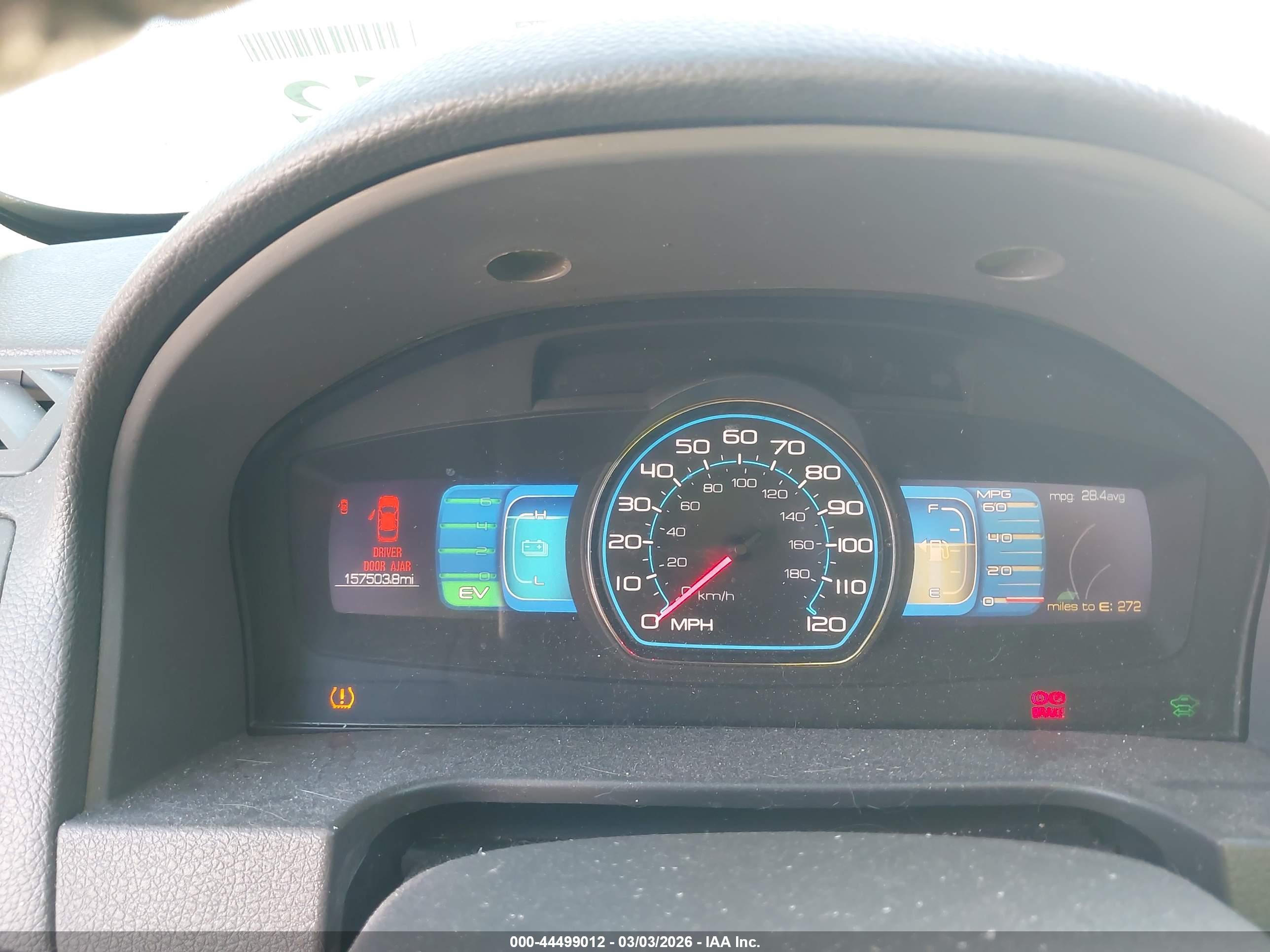 FORD FUSION image 7