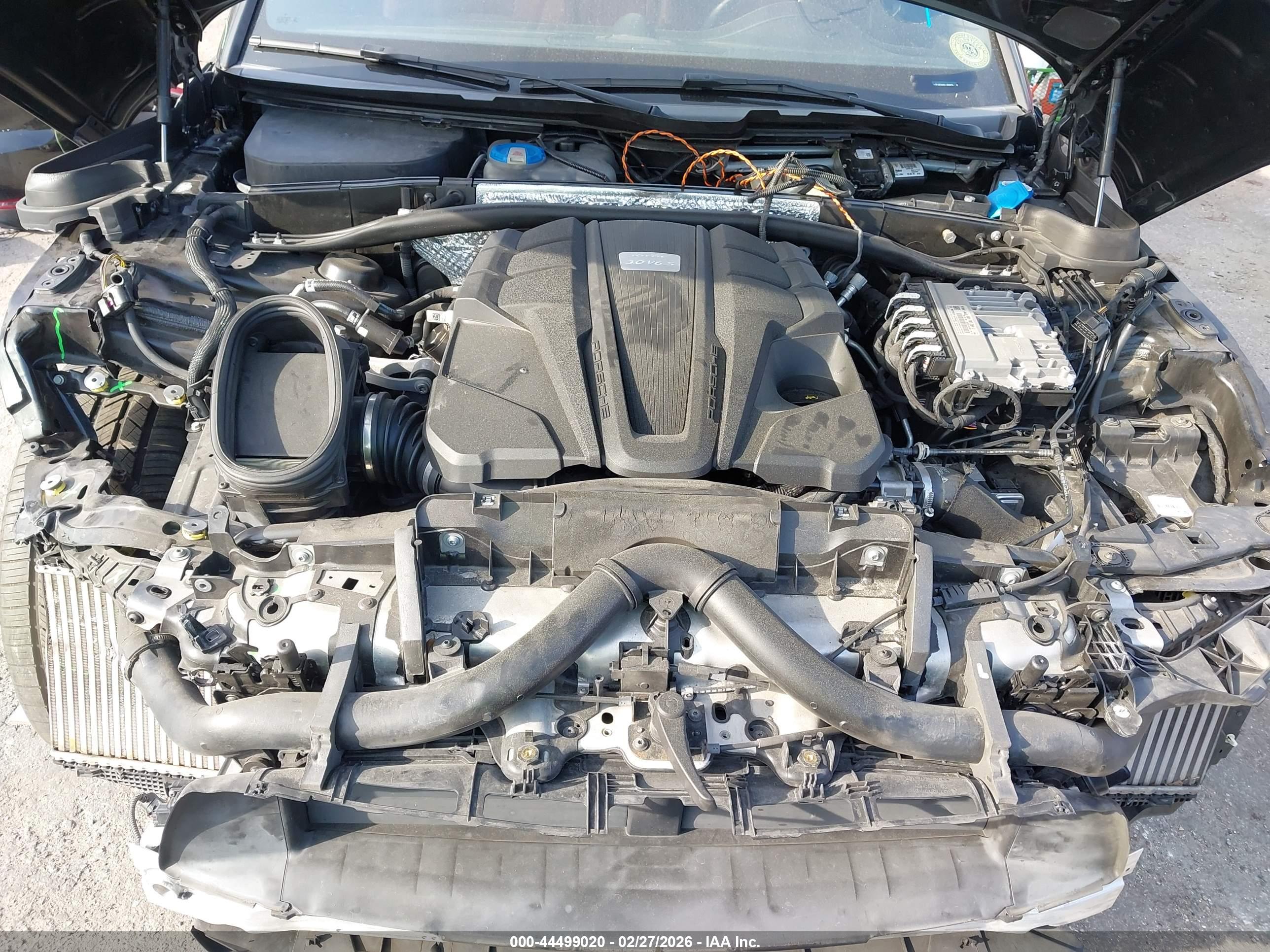 PORSCHE MACAN image 10