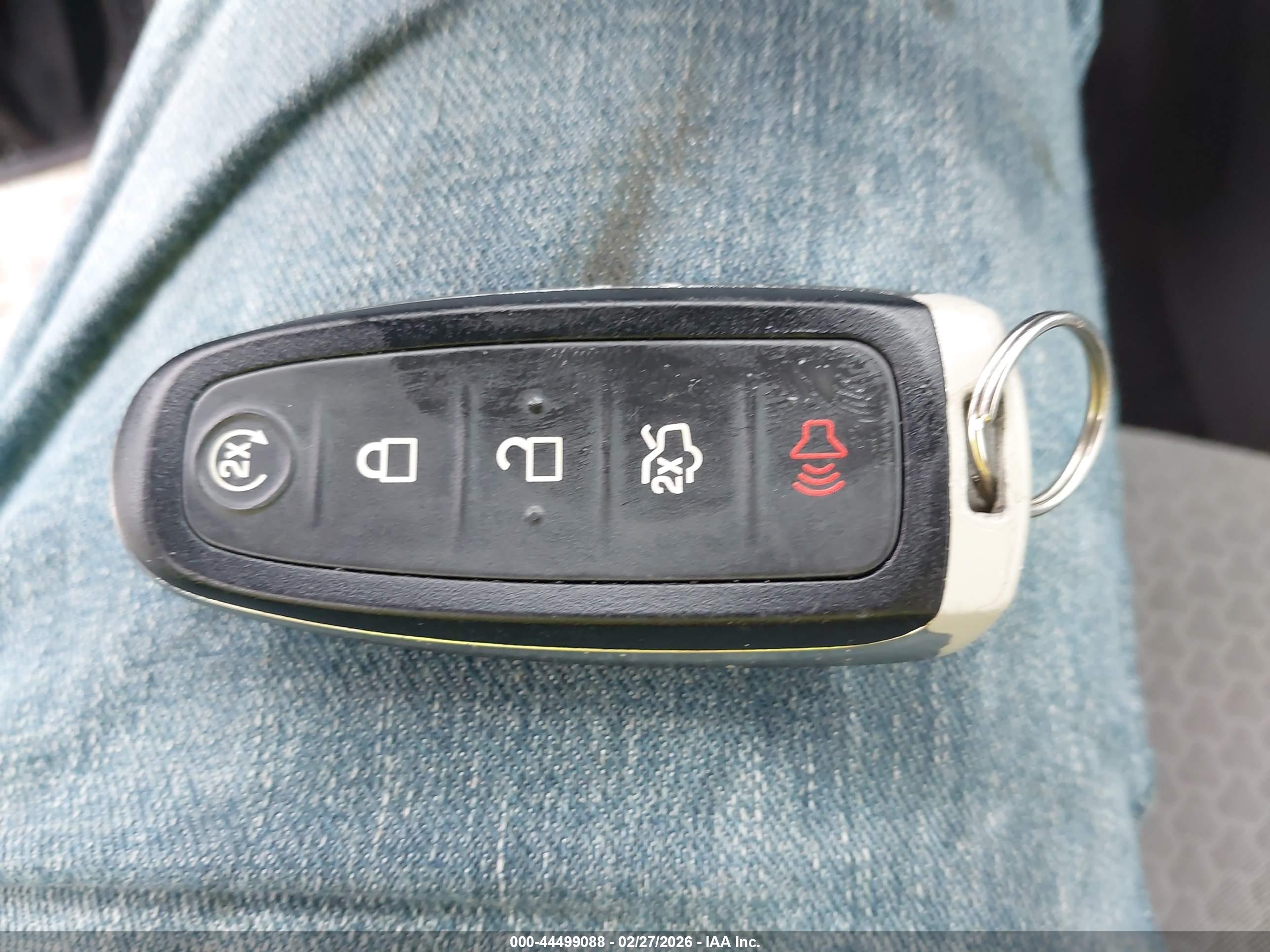 FORD ESCAPE image 11