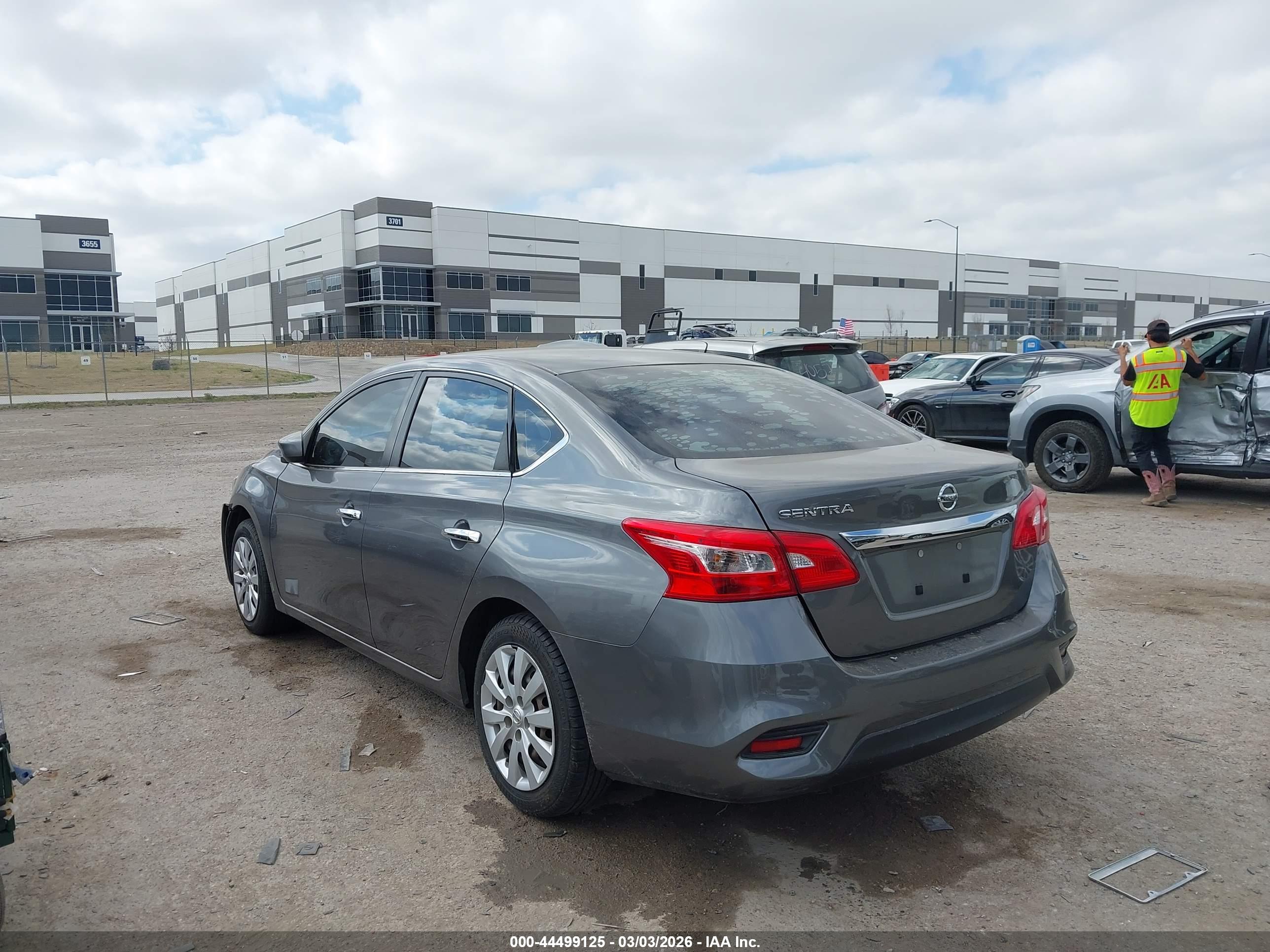 NISSAN SENTRA image 3
