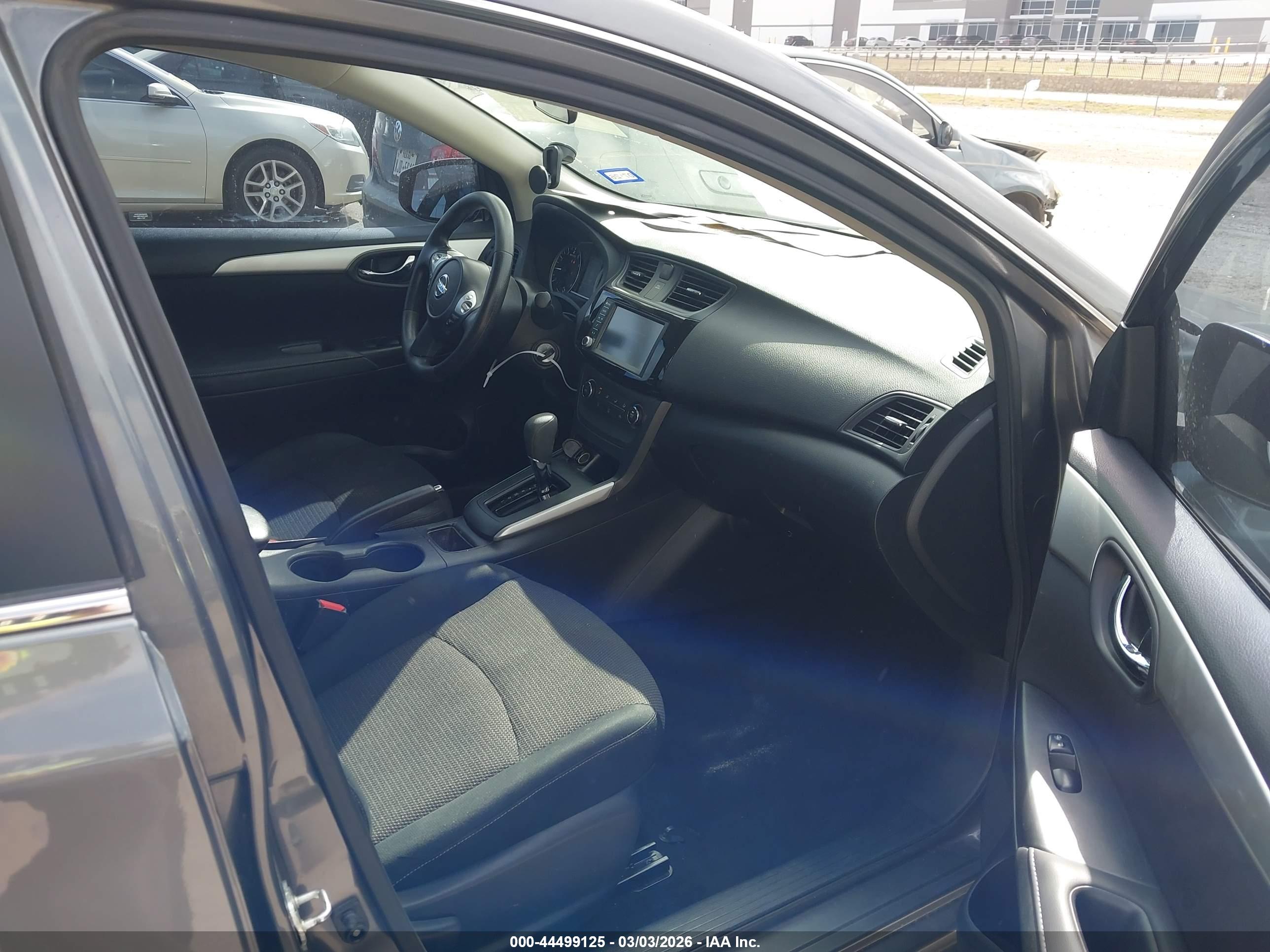NISSAN SENTRA image 5