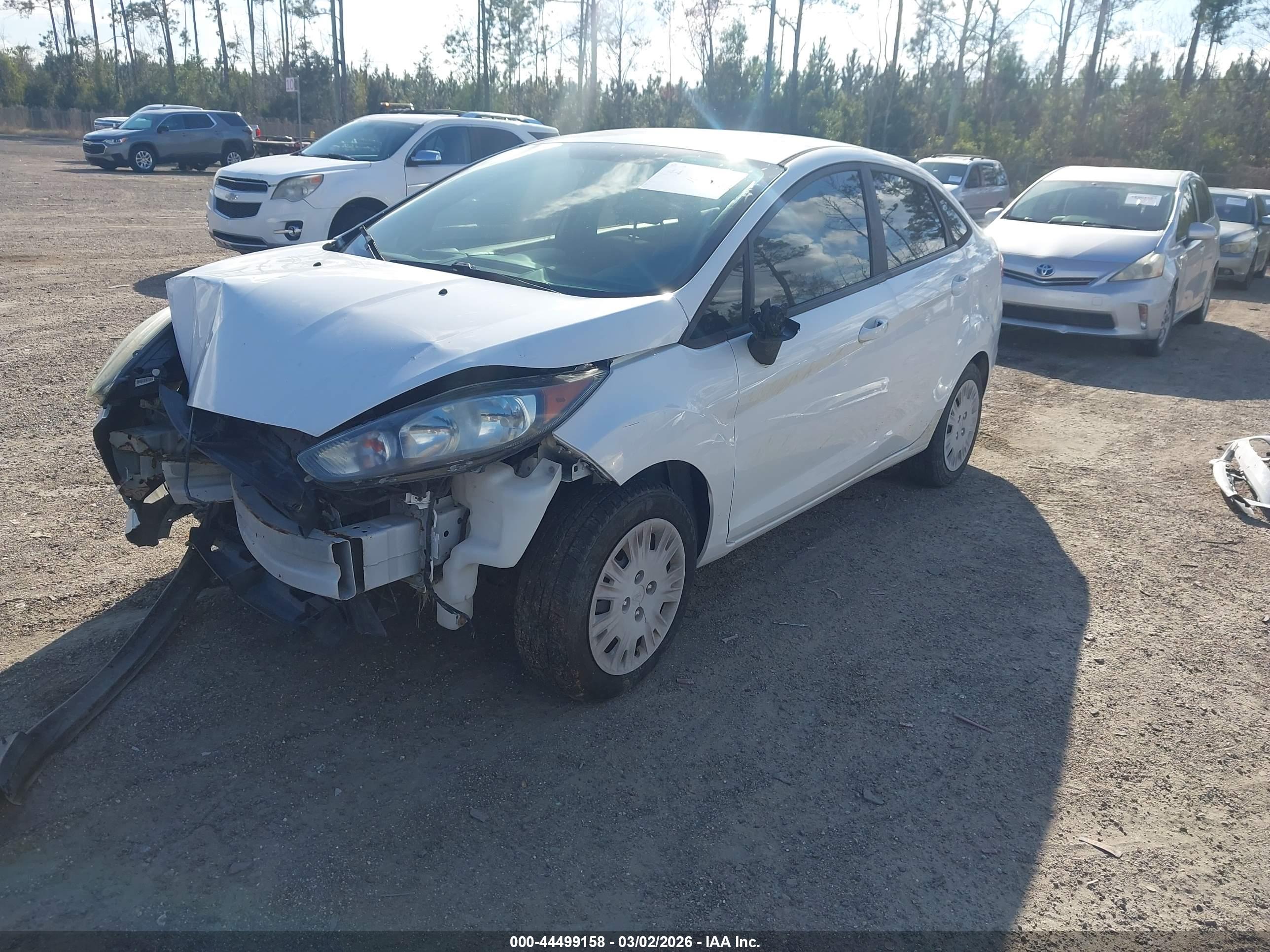 FORD FIESTA image 2