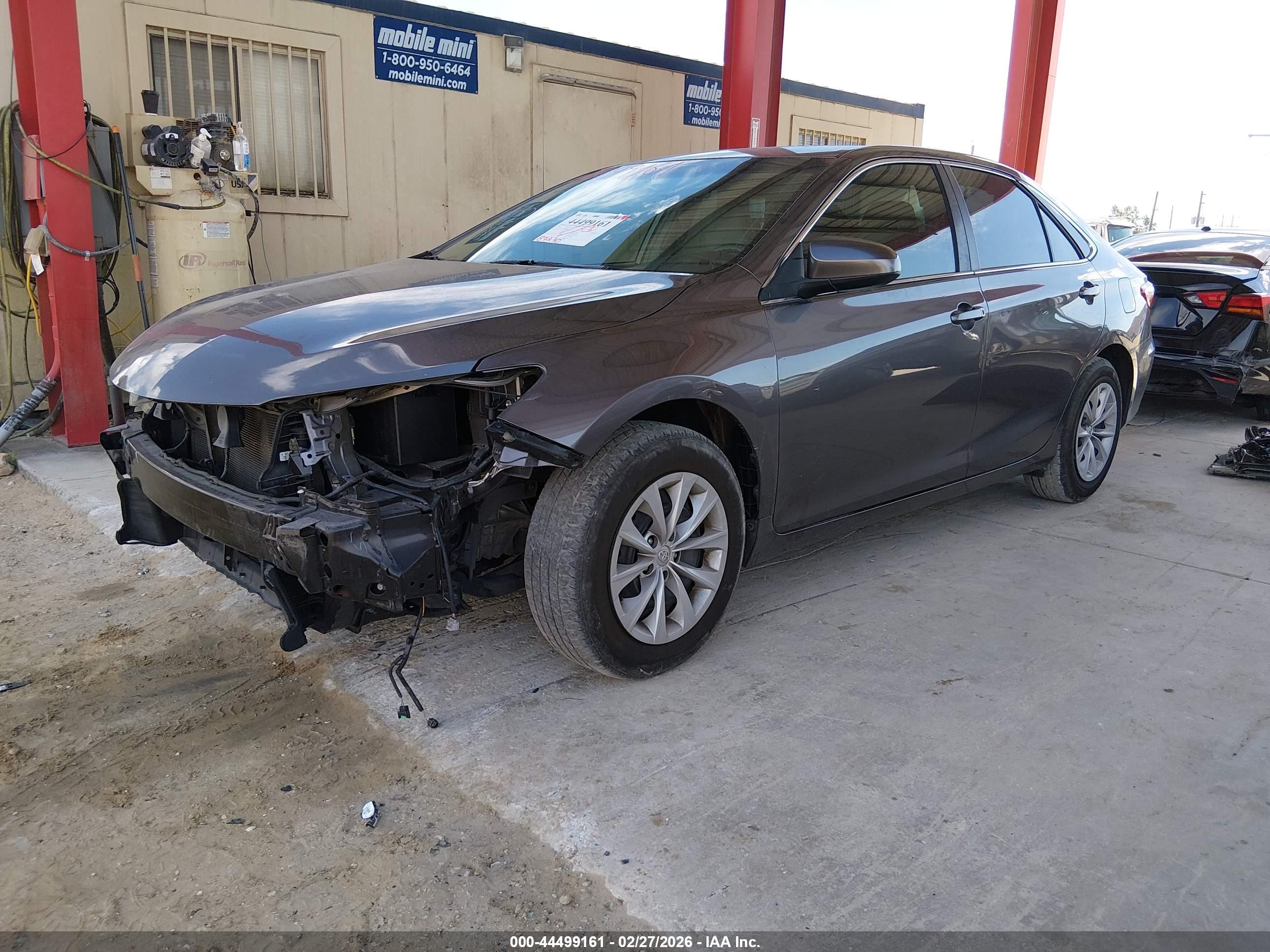 TOYOTA CAMRY image 2