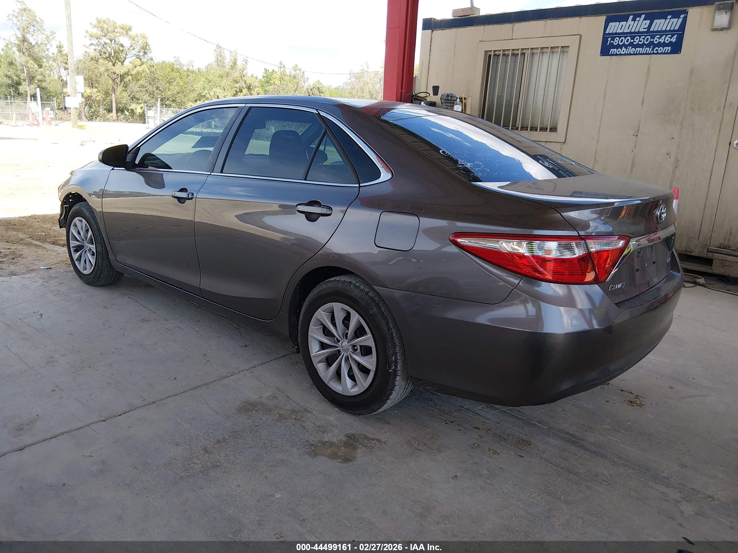TOYOTA CAMRY image 3