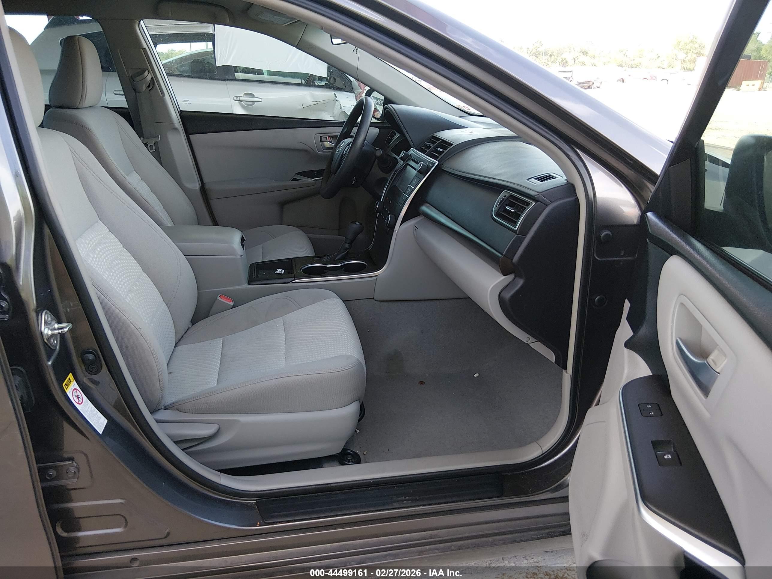 TOYOTA CAMRY image 5