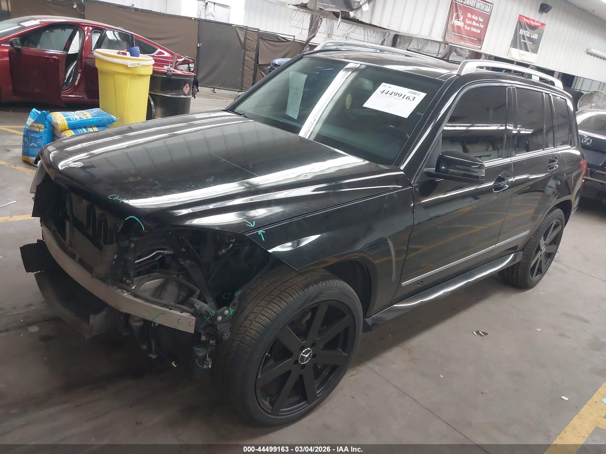 MERCEDES-BENZ GLK image 2