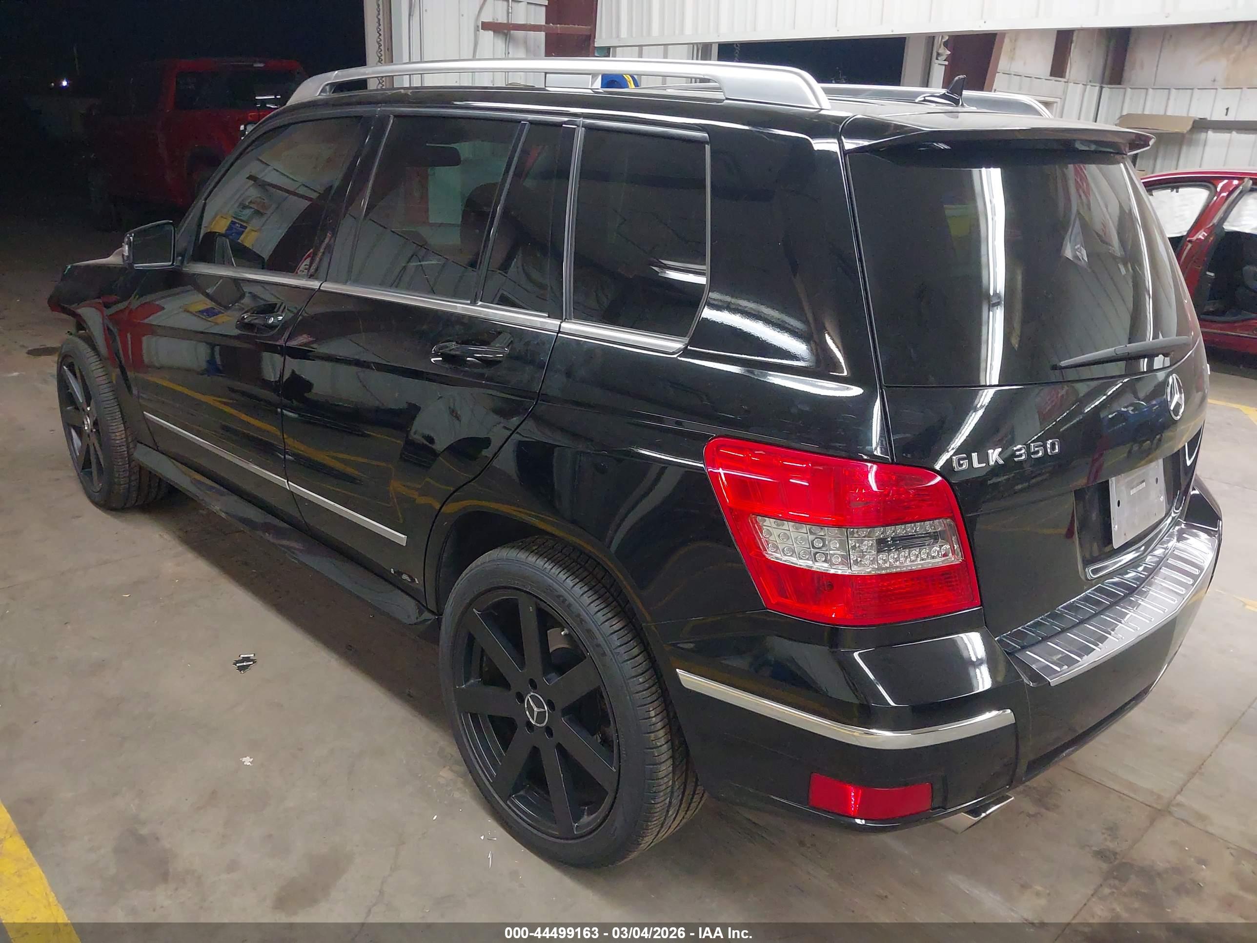 MERCEDES-BENZ GLK image 3