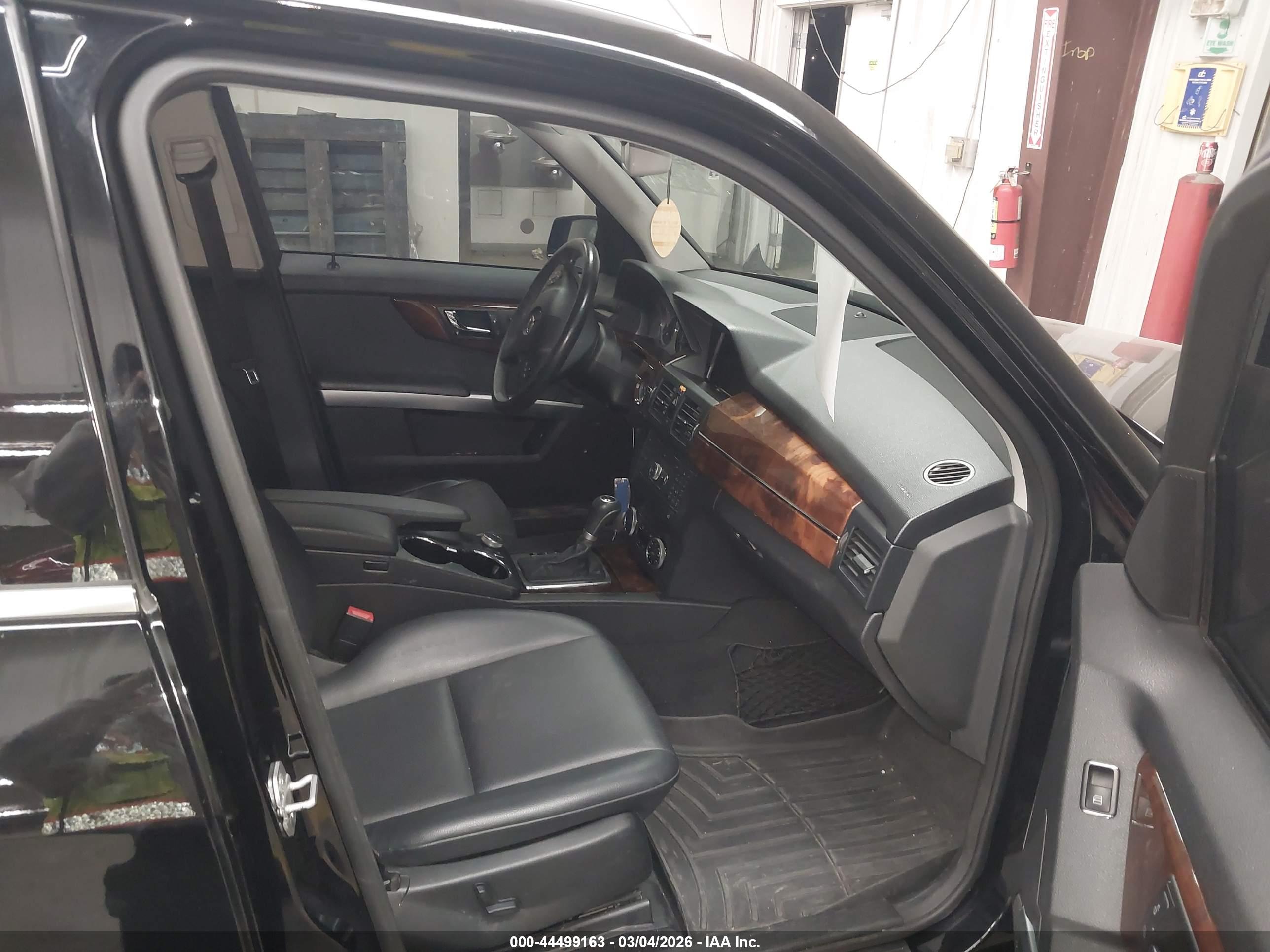 MERCEDES-BENZ GLK image 5