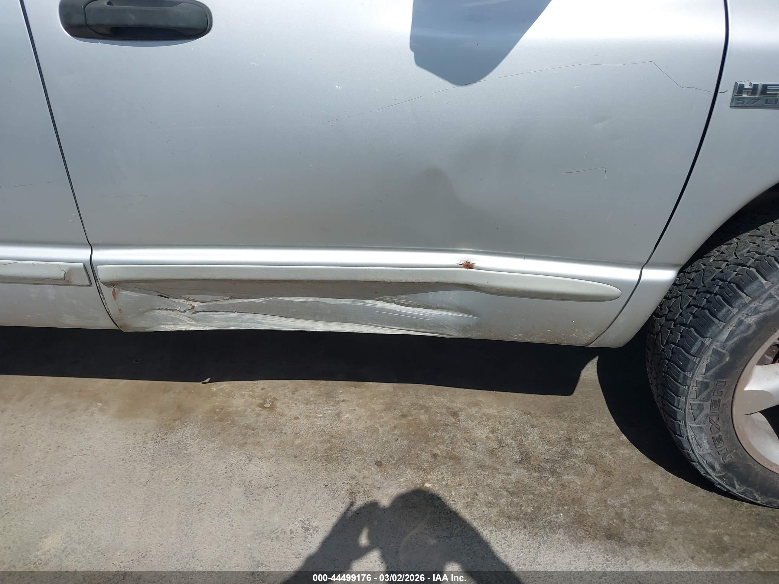 DODGE RAM image 6