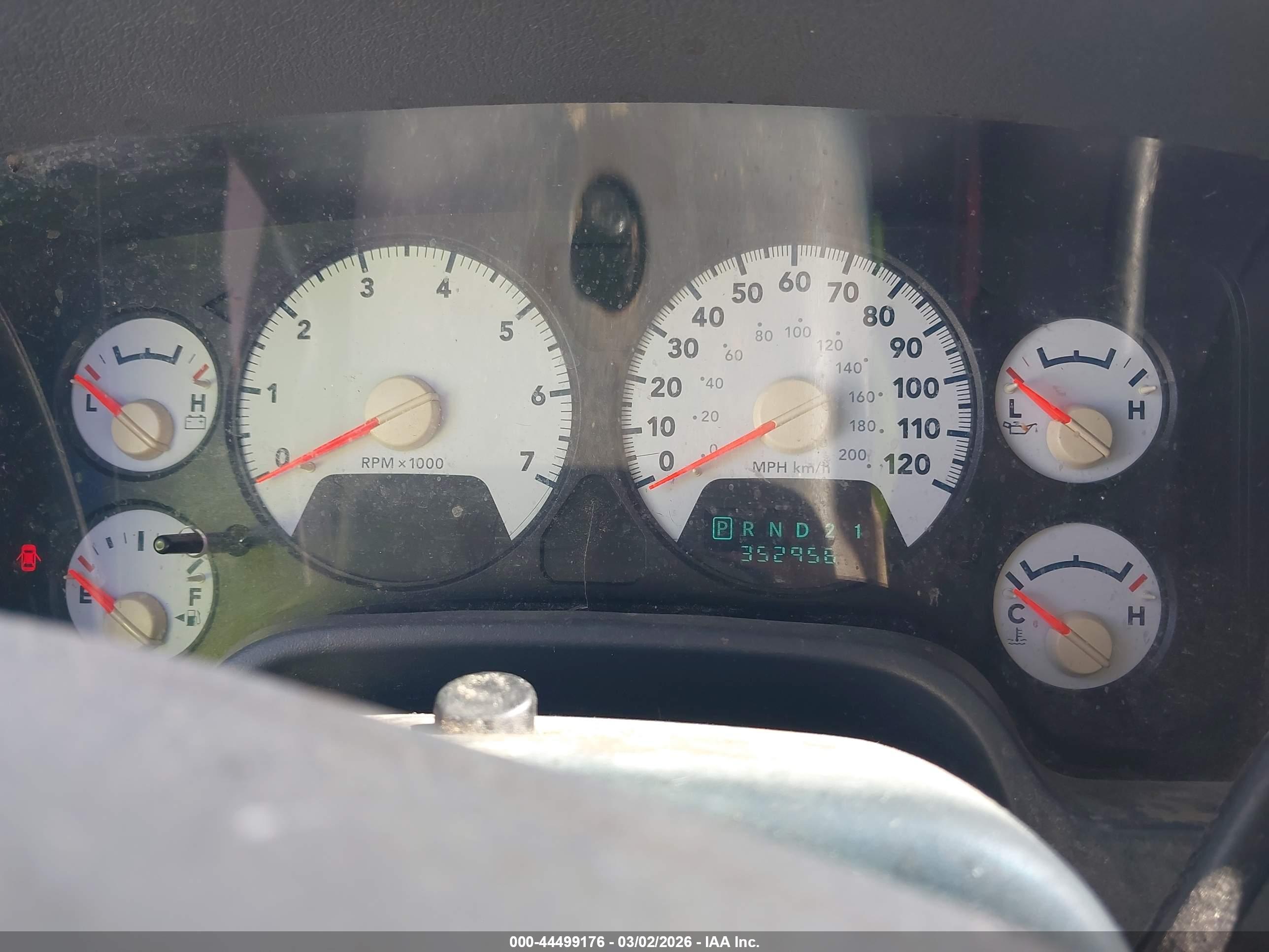DODGE RAM image 7