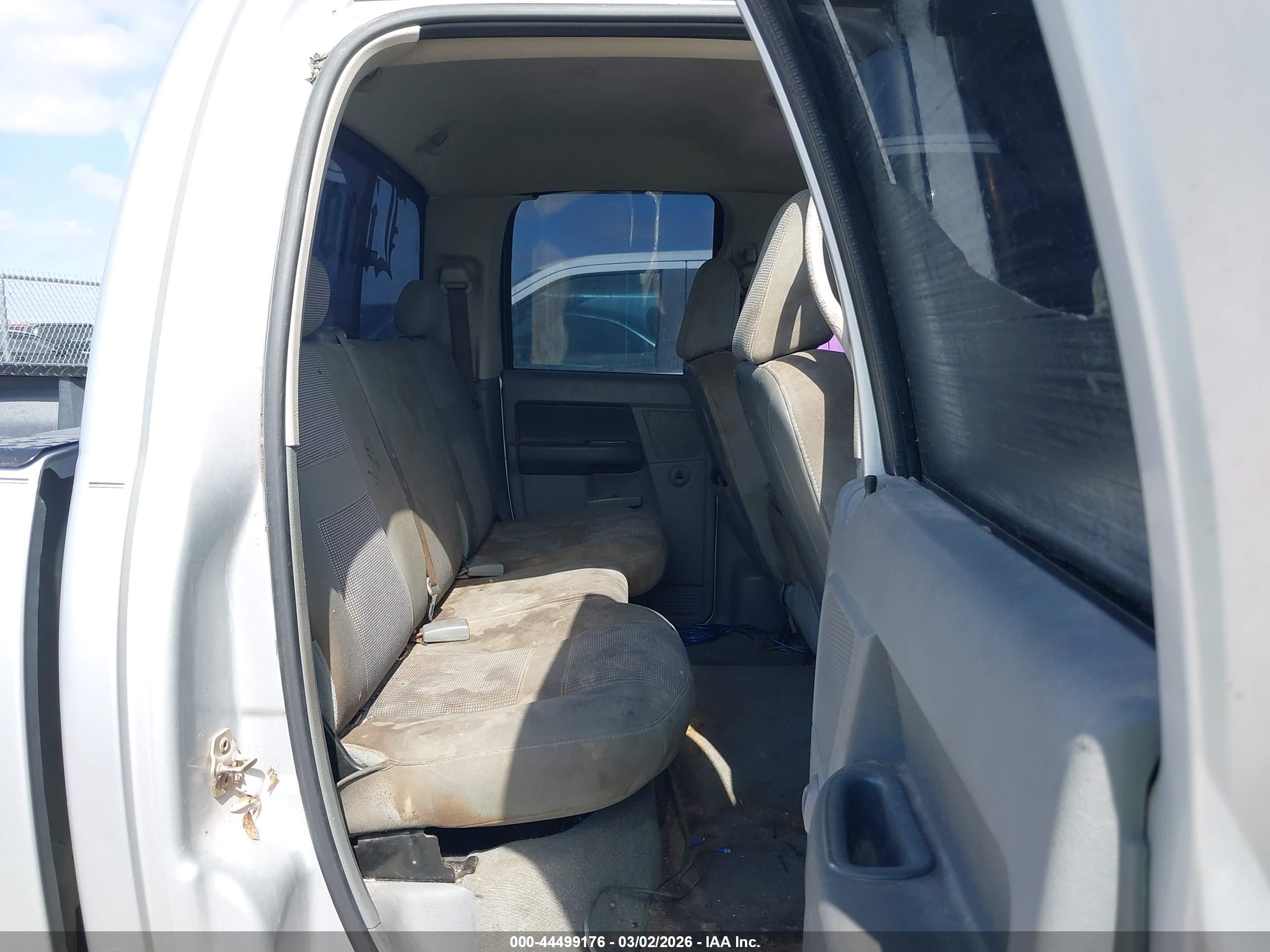DODGE RAM image 8
