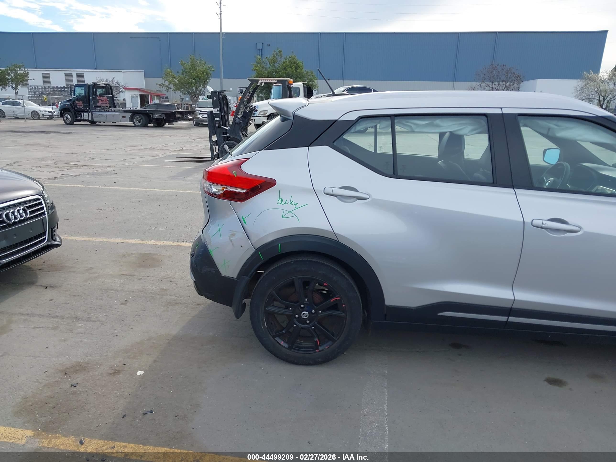 NISSAN KICKS image 6