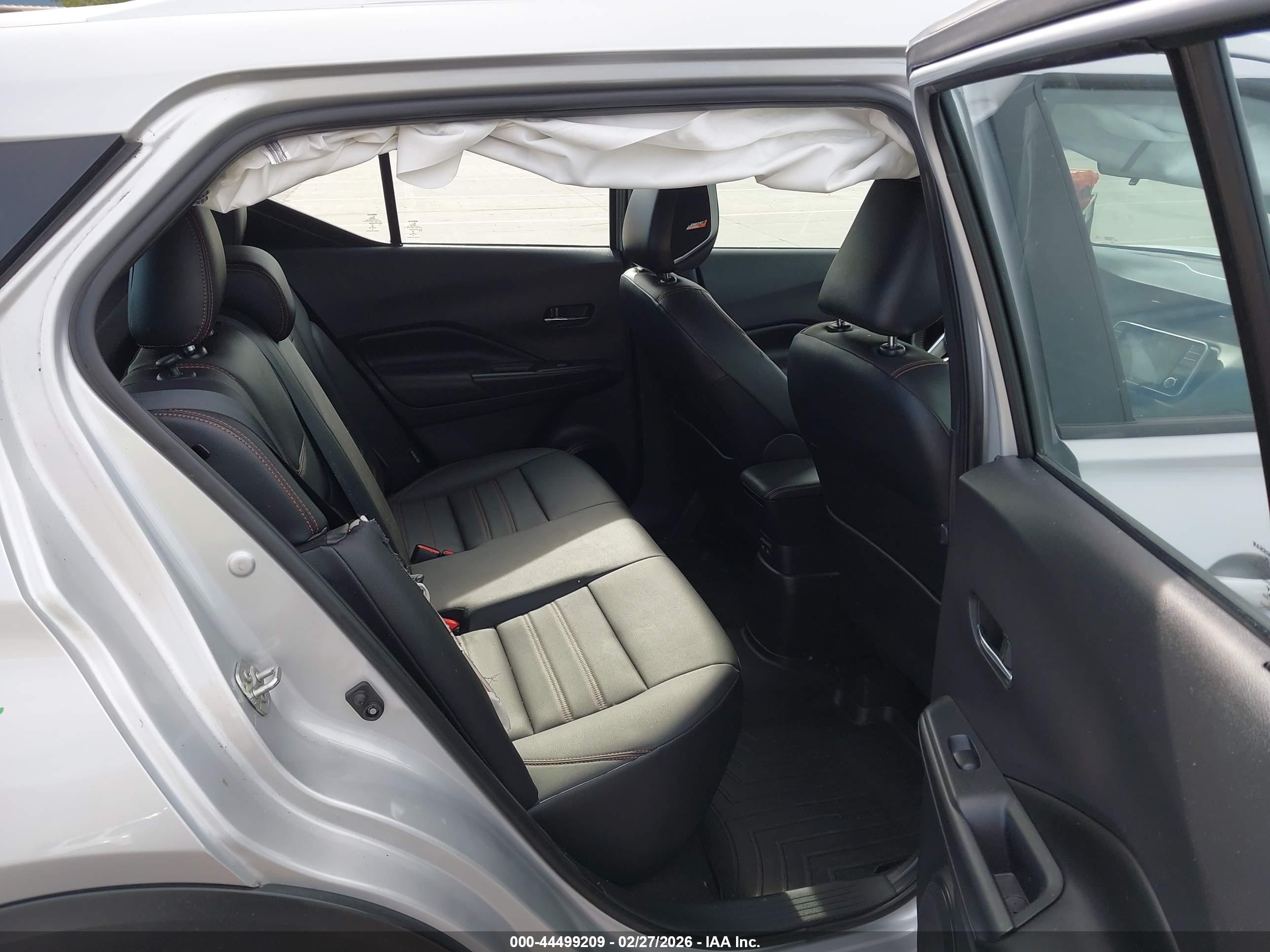 NISSAN KICKS image 8