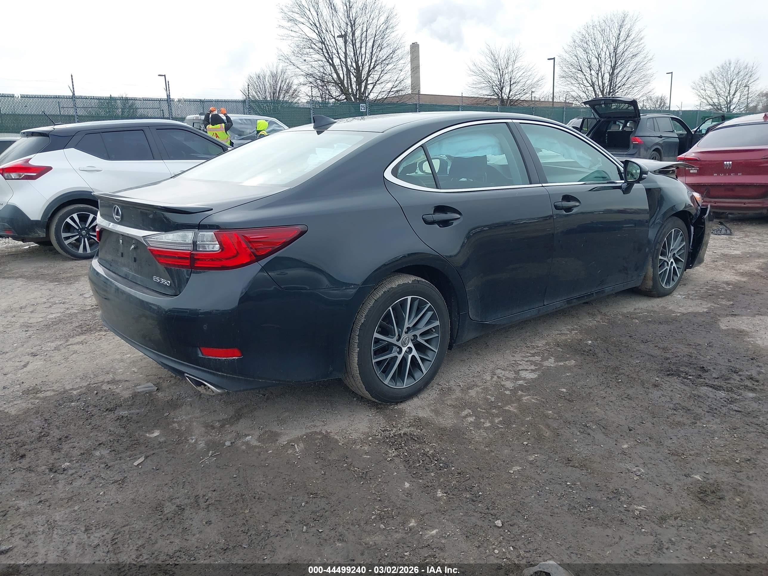 LEXUS ES image 4