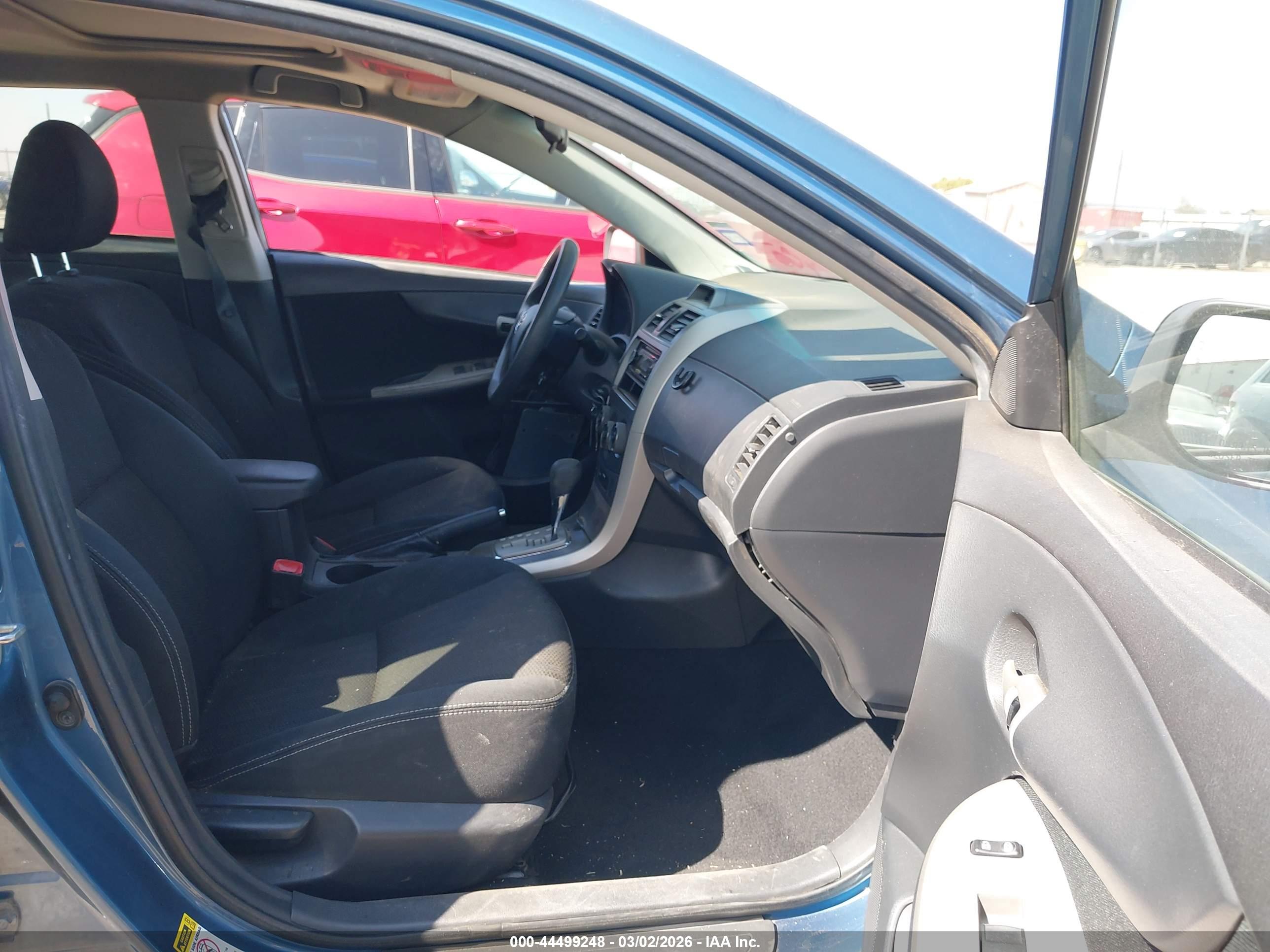 TOYOTA COROLLA image 5