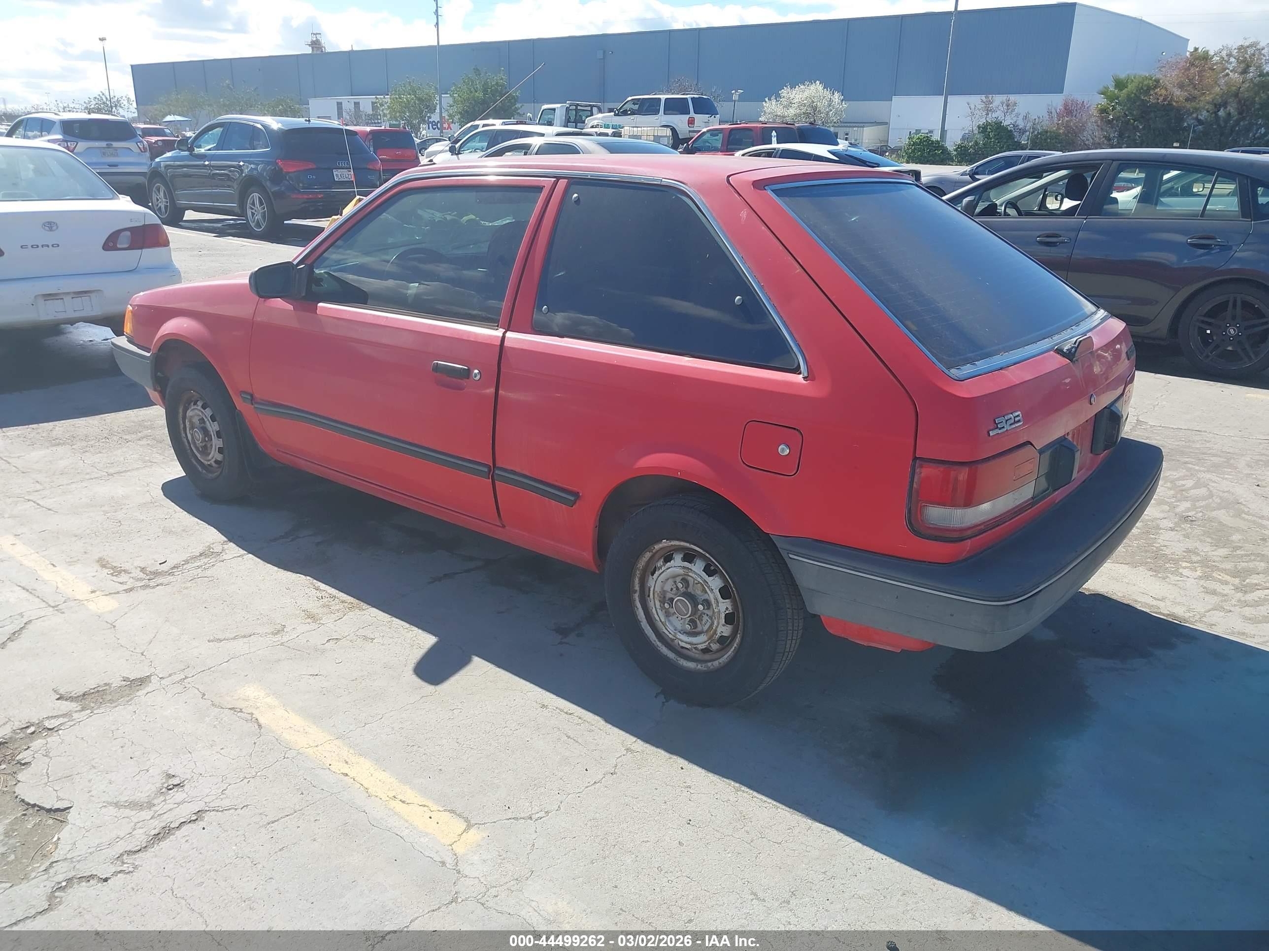MAZDA 323 image 3