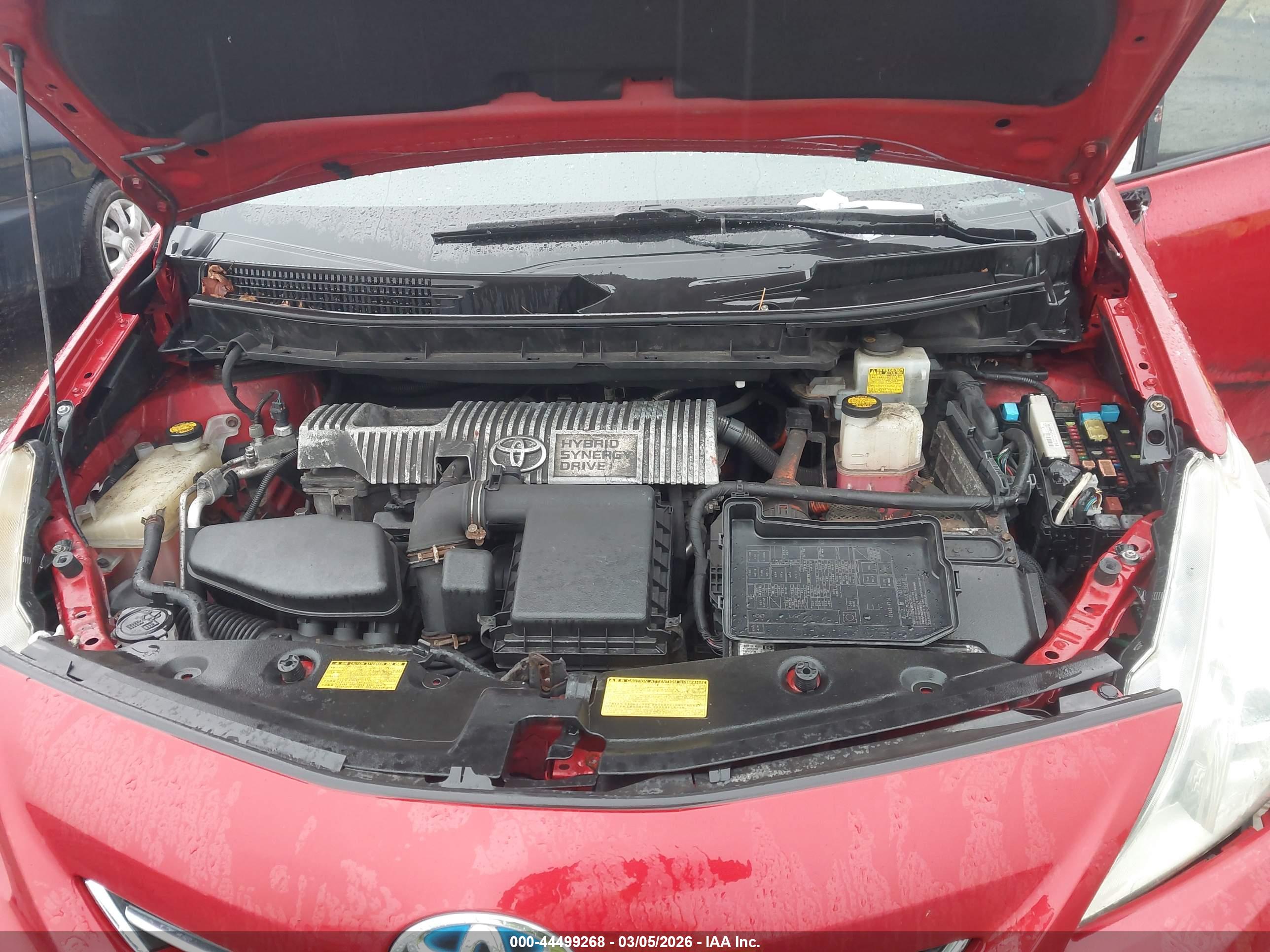 TOYOTA PRIUS image 10