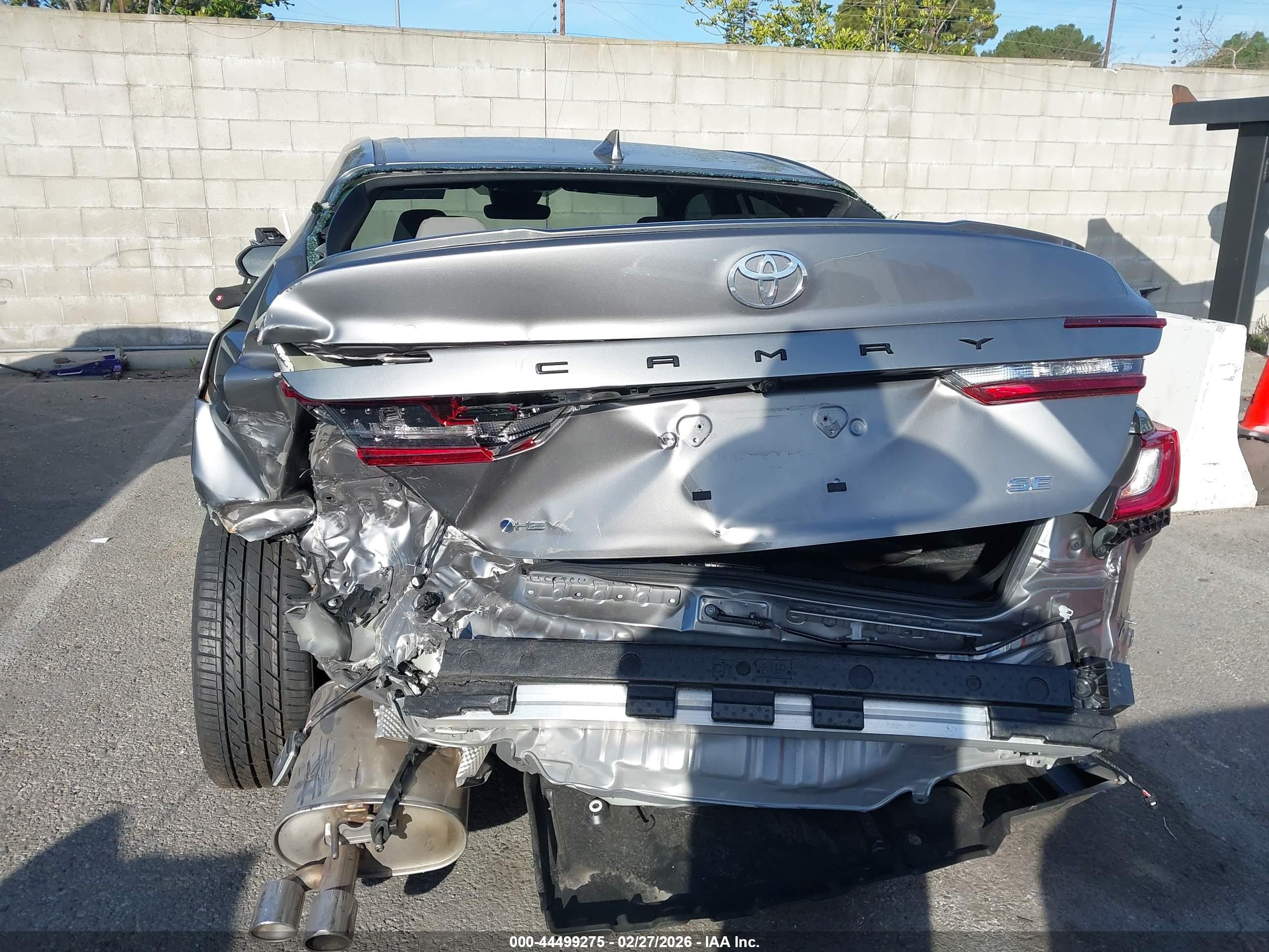 TOYOTA CAMRY image 6