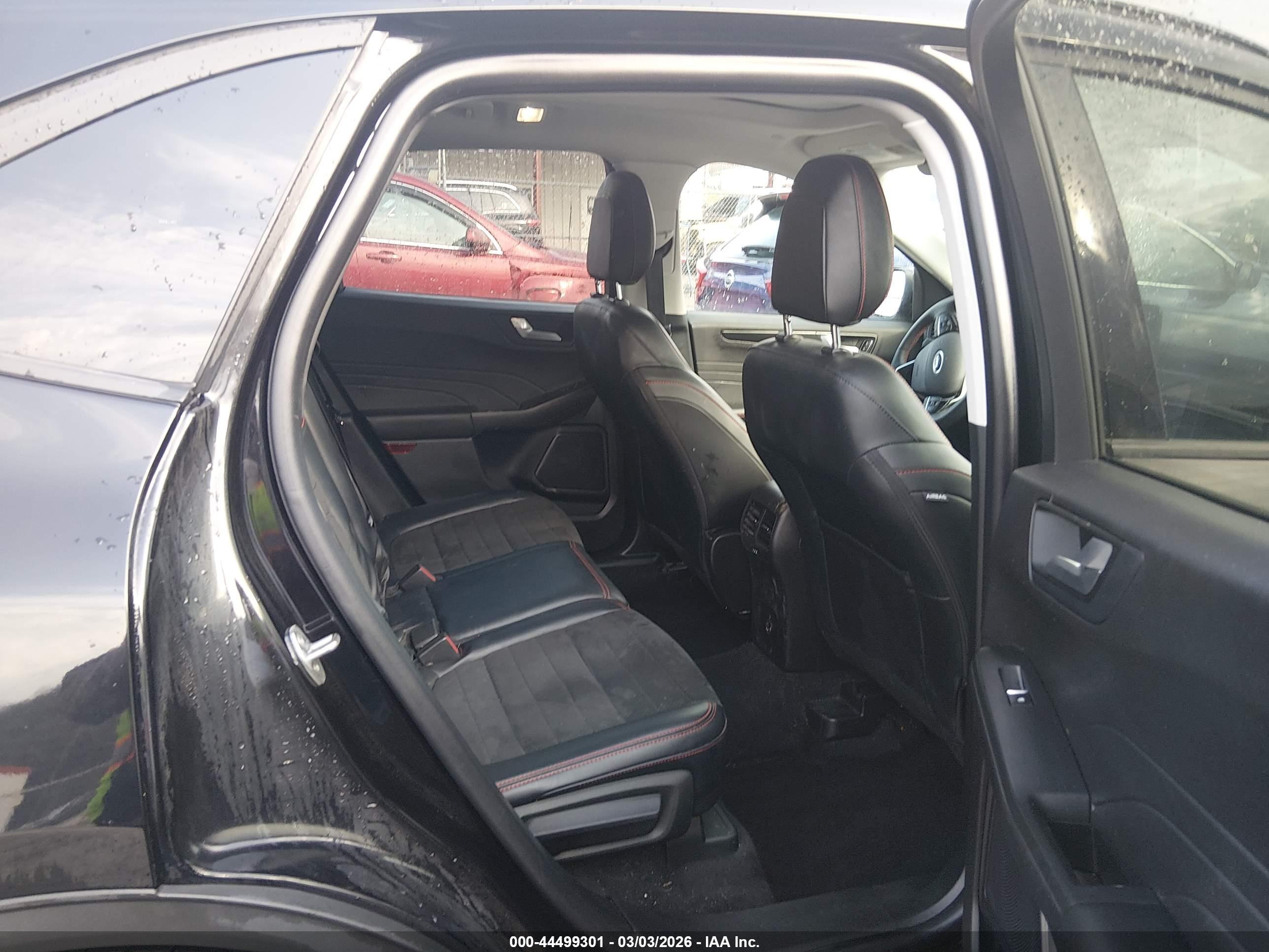 FORD ESCAPE image 8