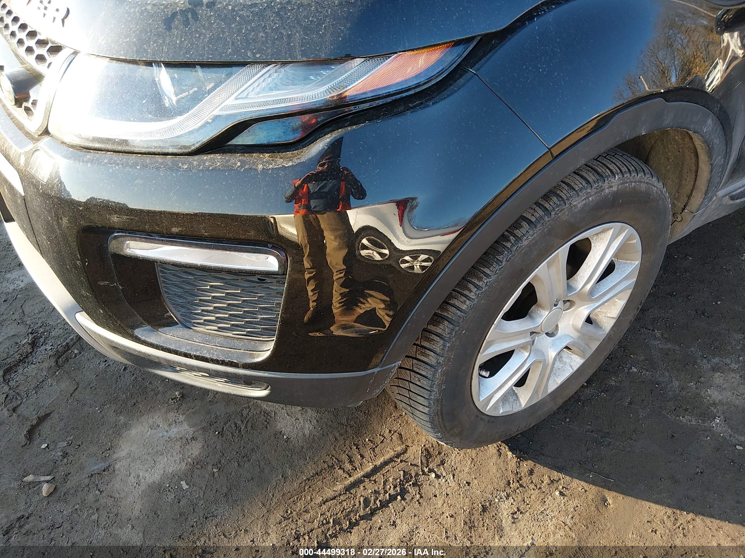 LAND ROVER image 6