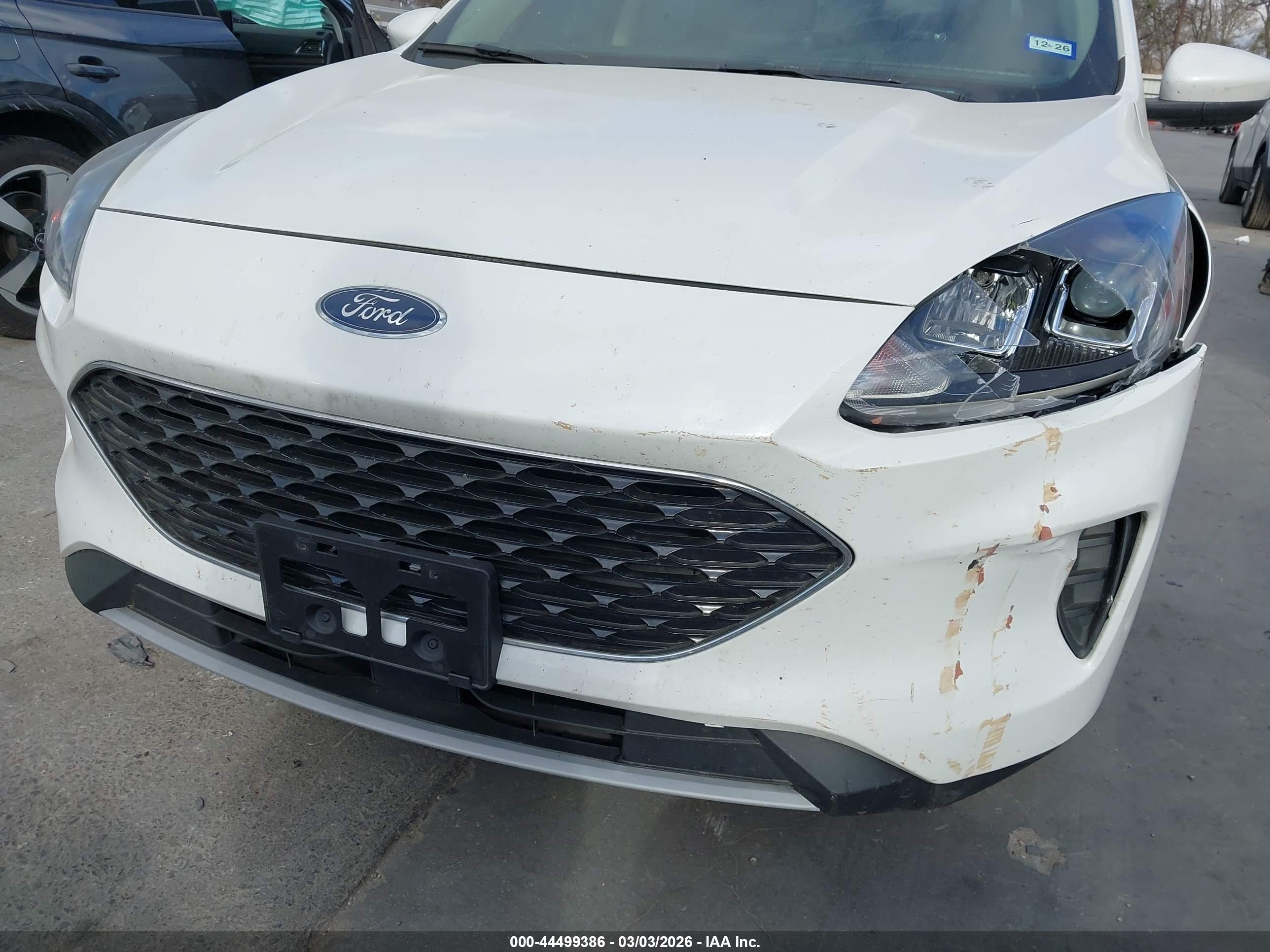FORD ESCAPE image 6