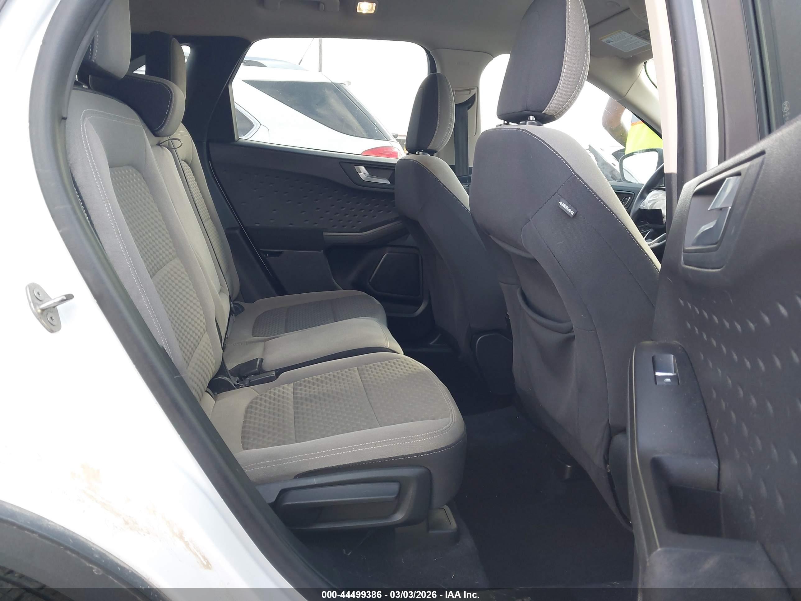 FORD ESCAPE image 8