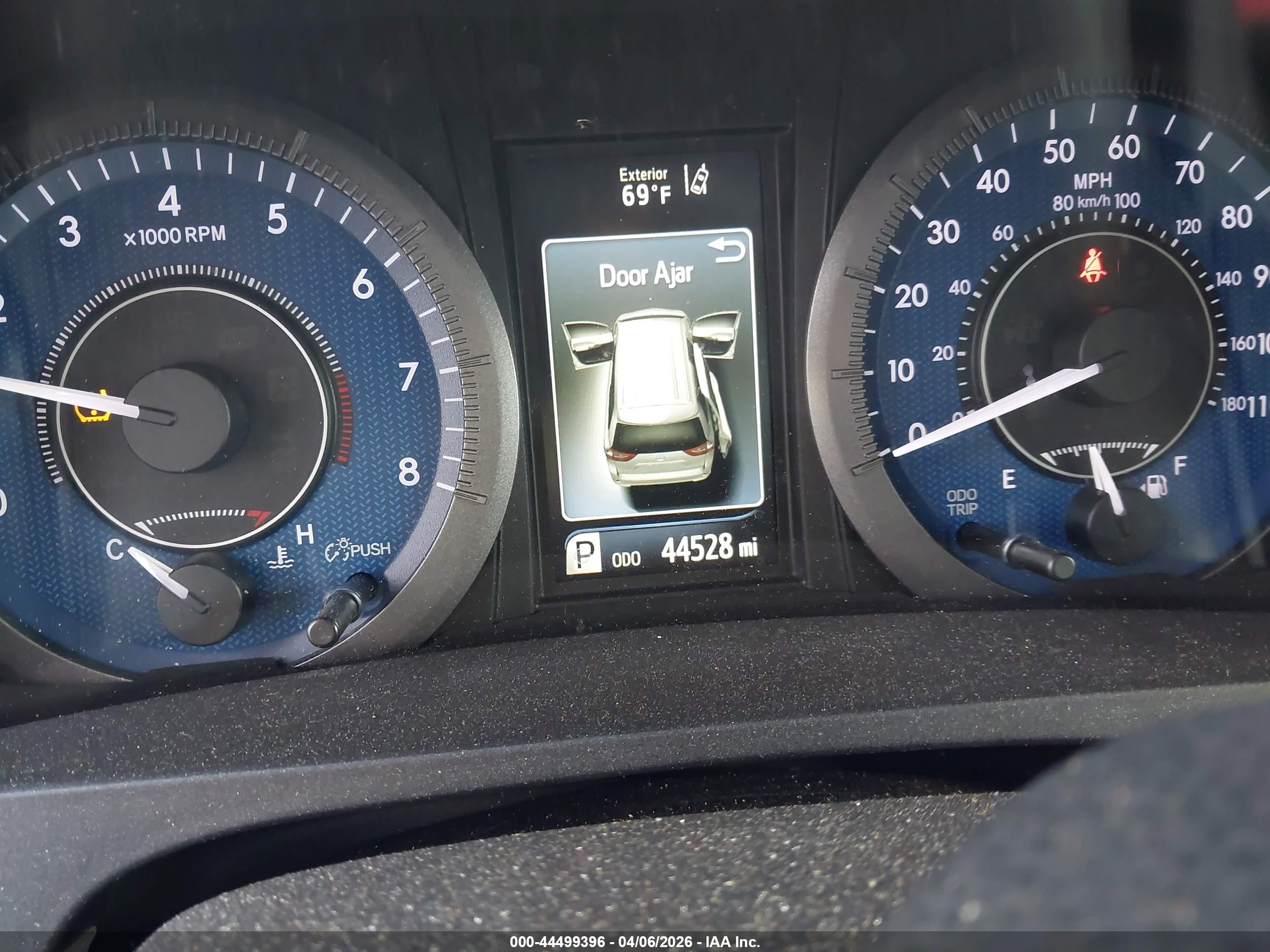 TOYOTA SIENNA image 7