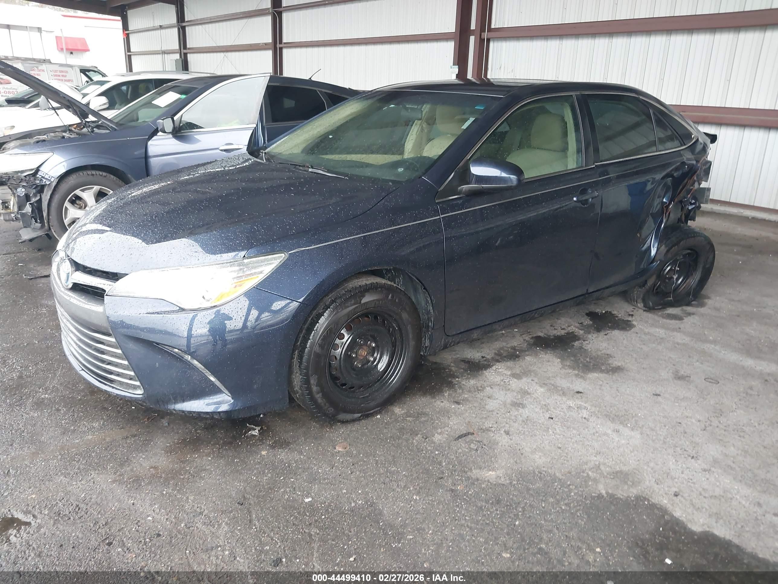 TOYOTA CAMRY image 2
