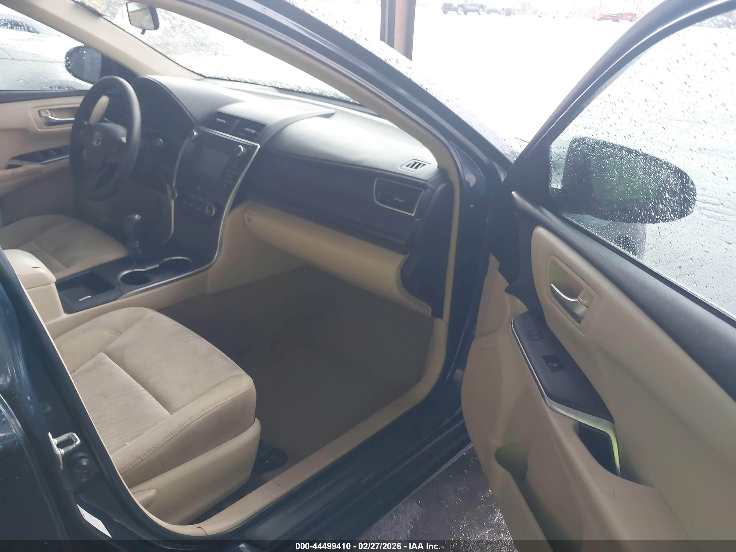 TOYOTA CAMRY image 5