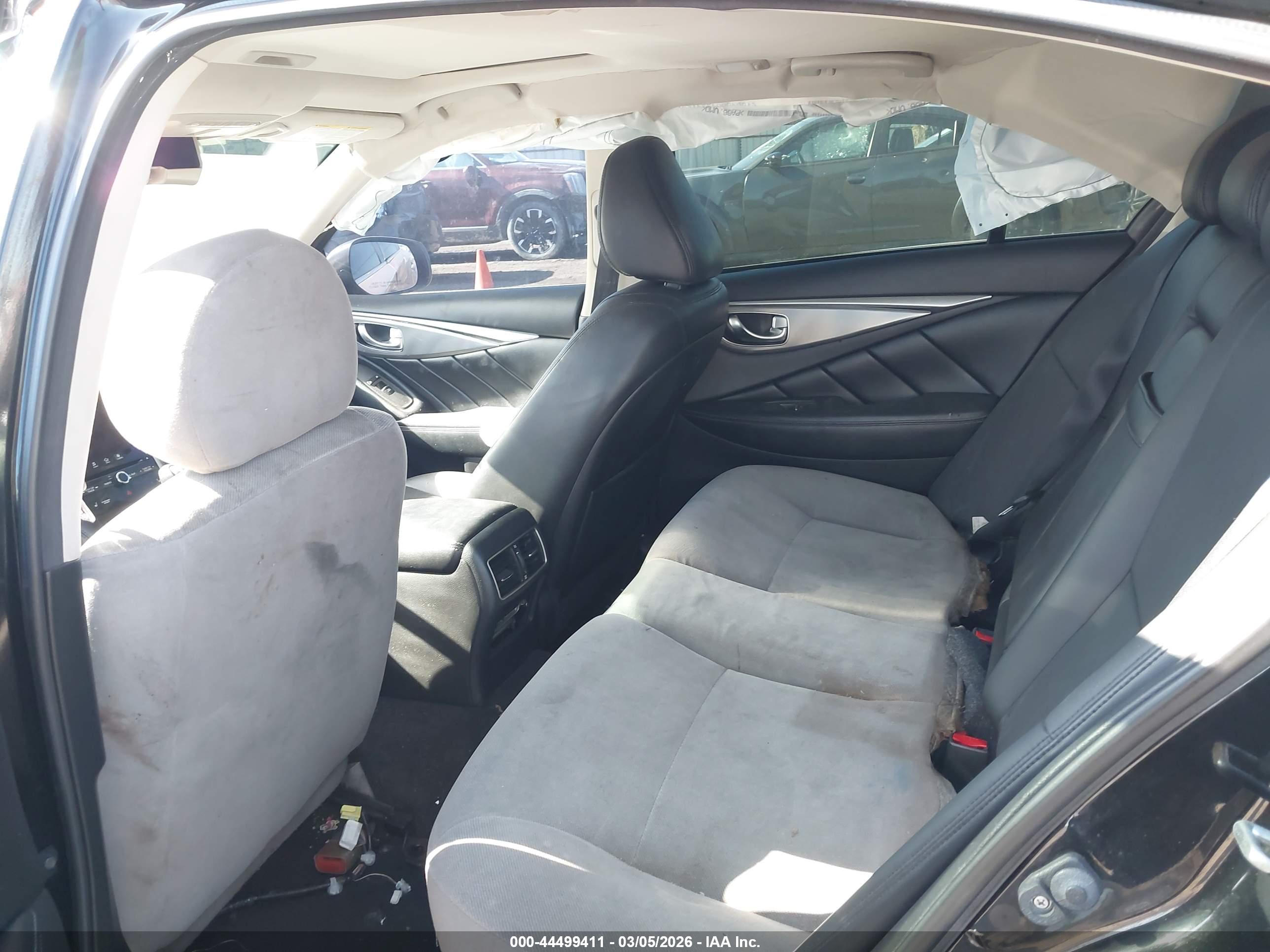 INFINITI Q50 image 8