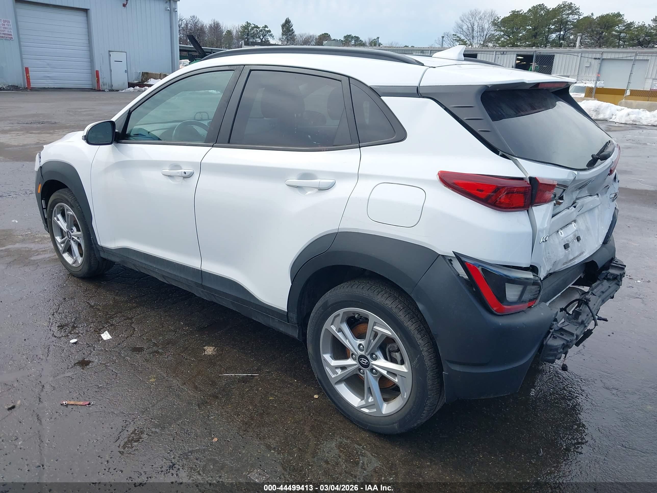 HYUNDAI KONA image 3