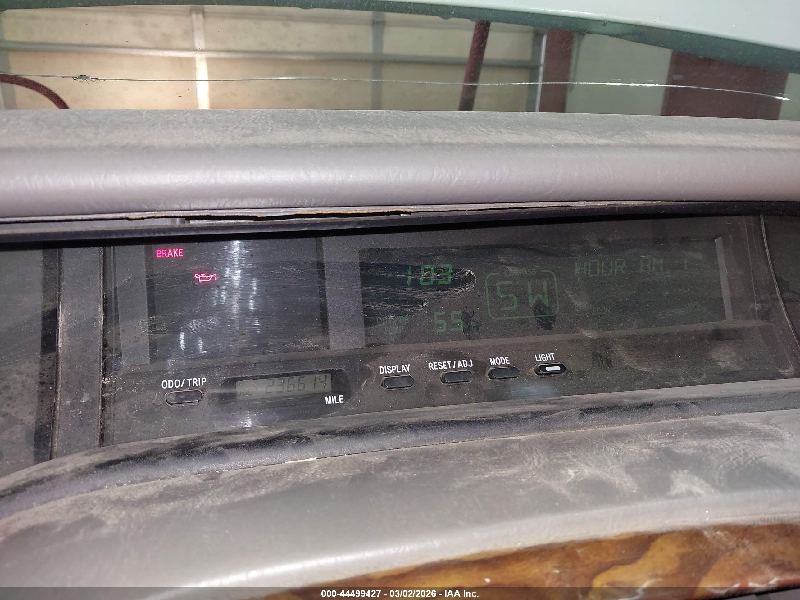 TOYOTA AVALON image 7