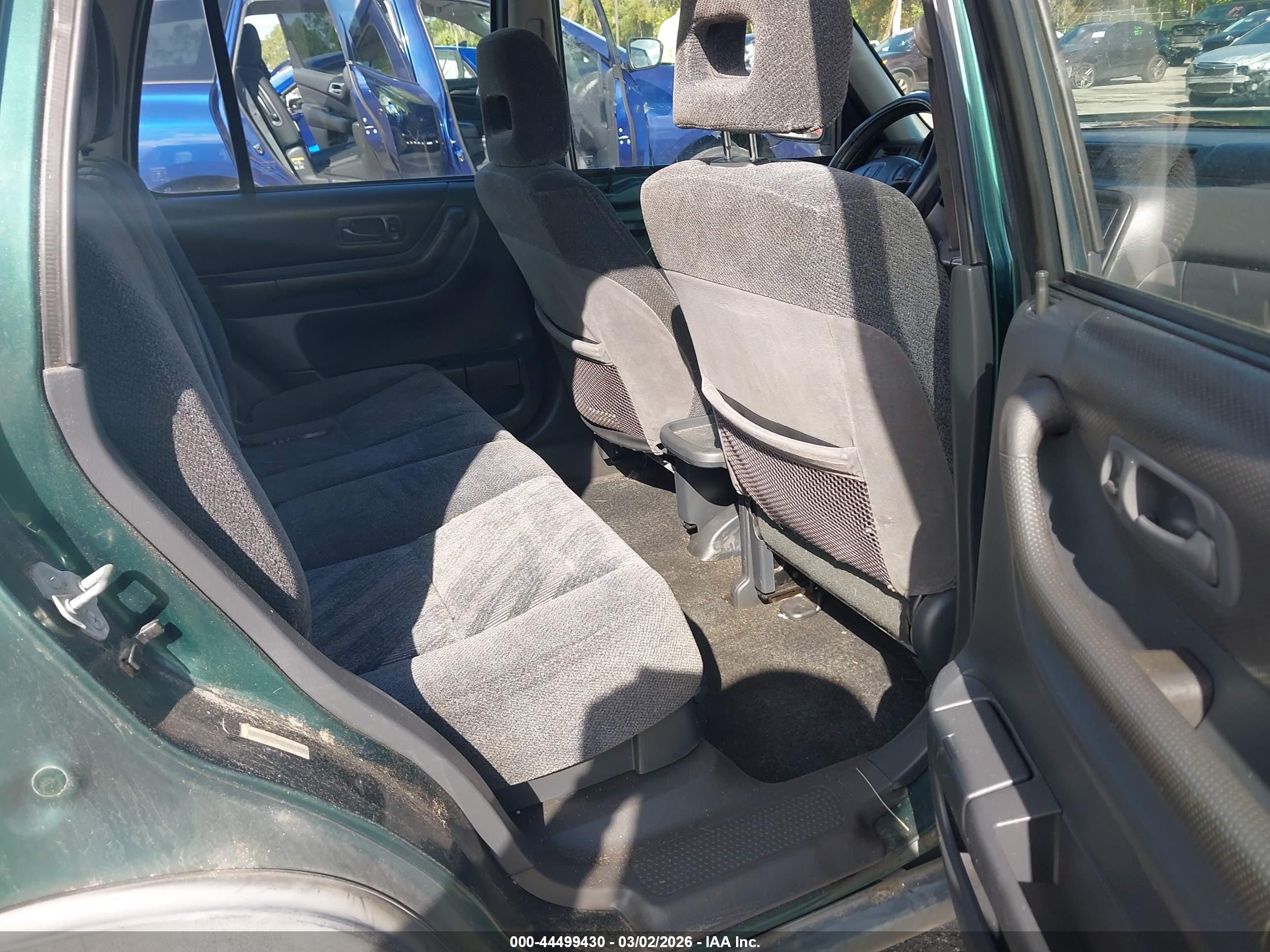 HONDA CR-V image 8