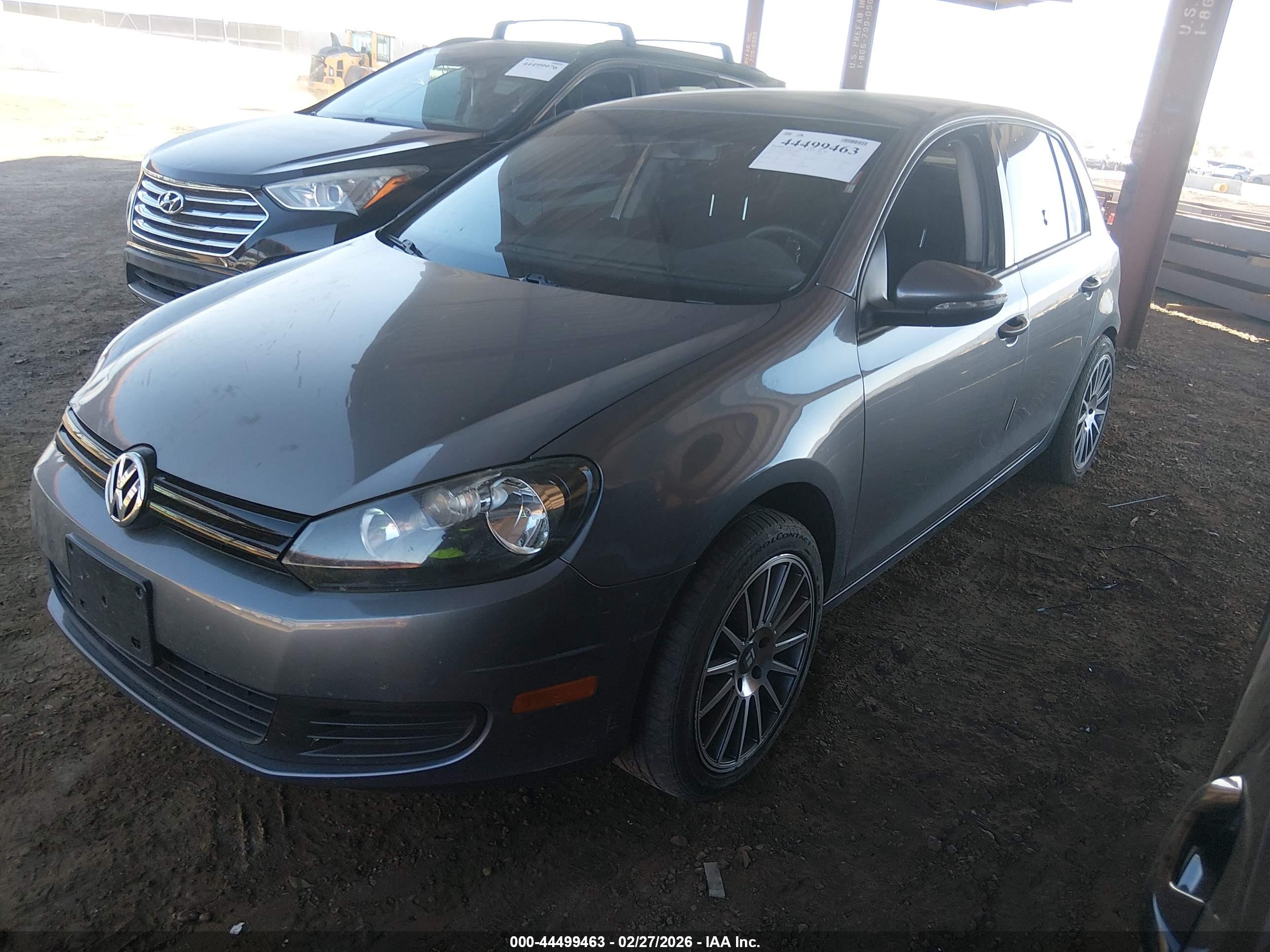 VOLKSWAGEN GOLF image 2