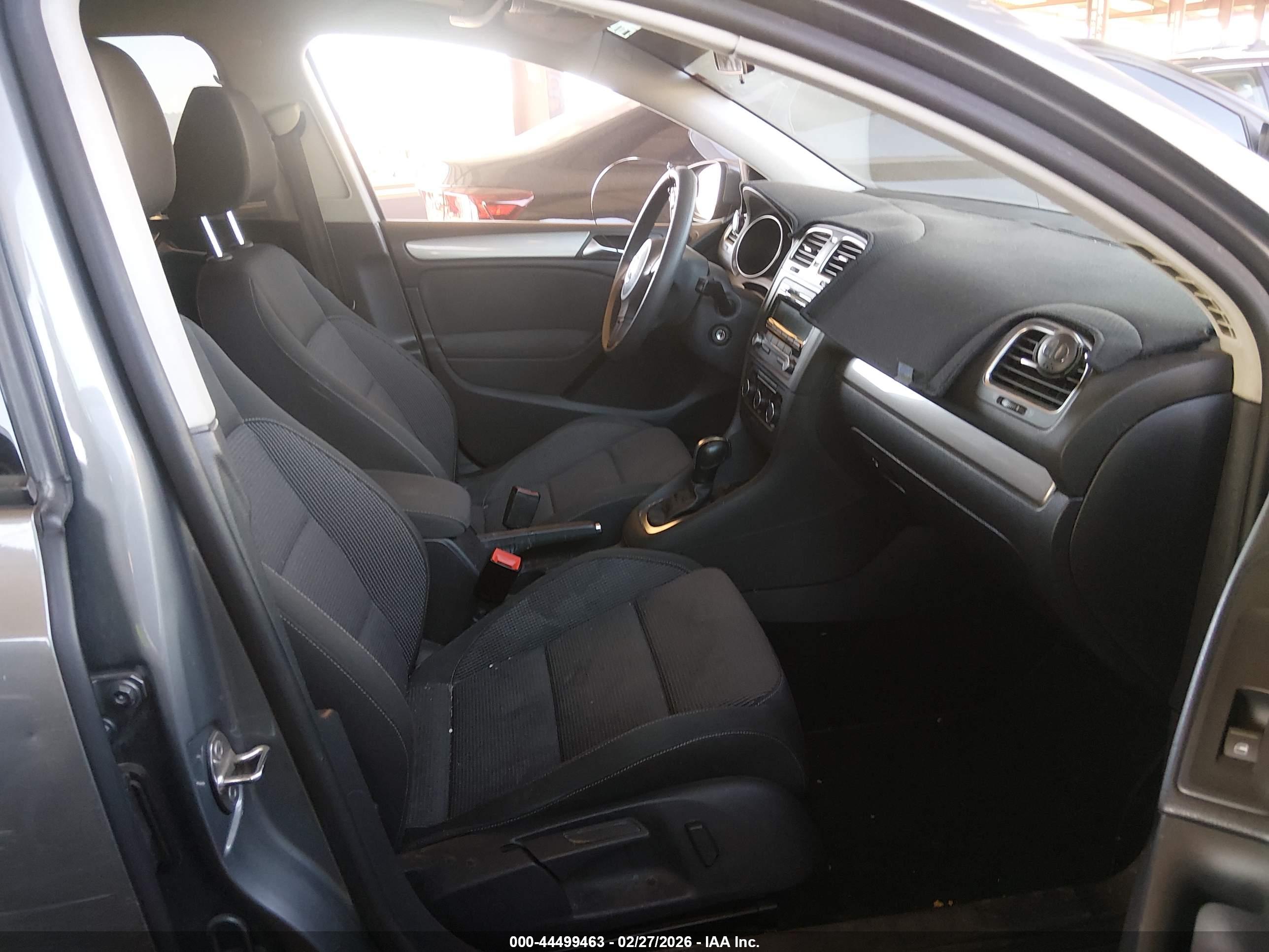 VOLKSWAGEN GOLF image 5