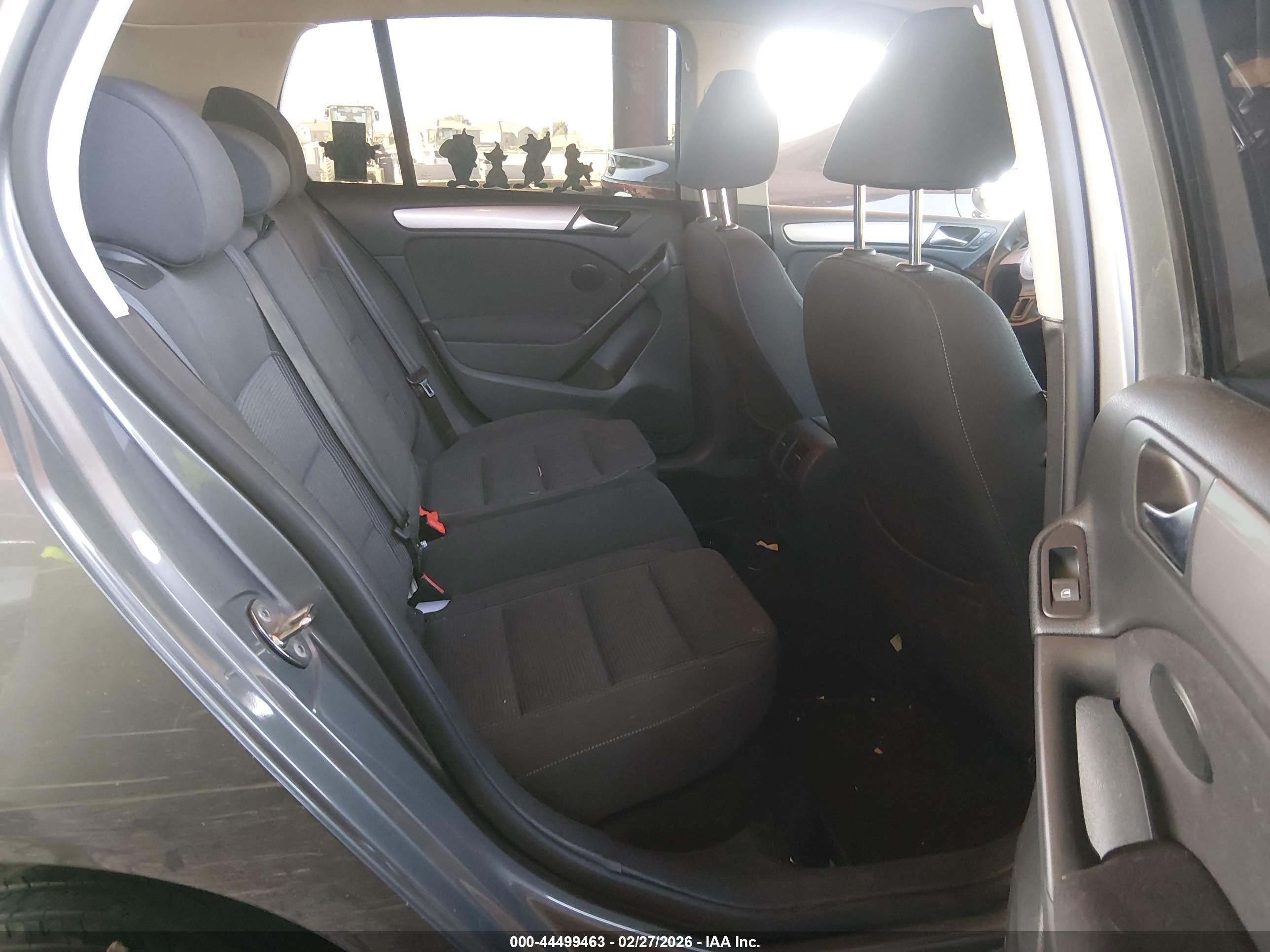 VOLKSWAGEN GOLF image 8