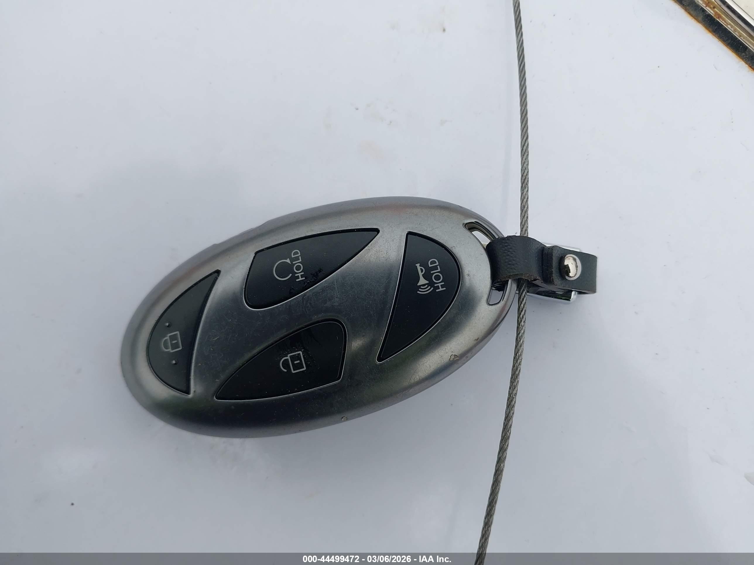 HYUNDAI TUCSON image 11