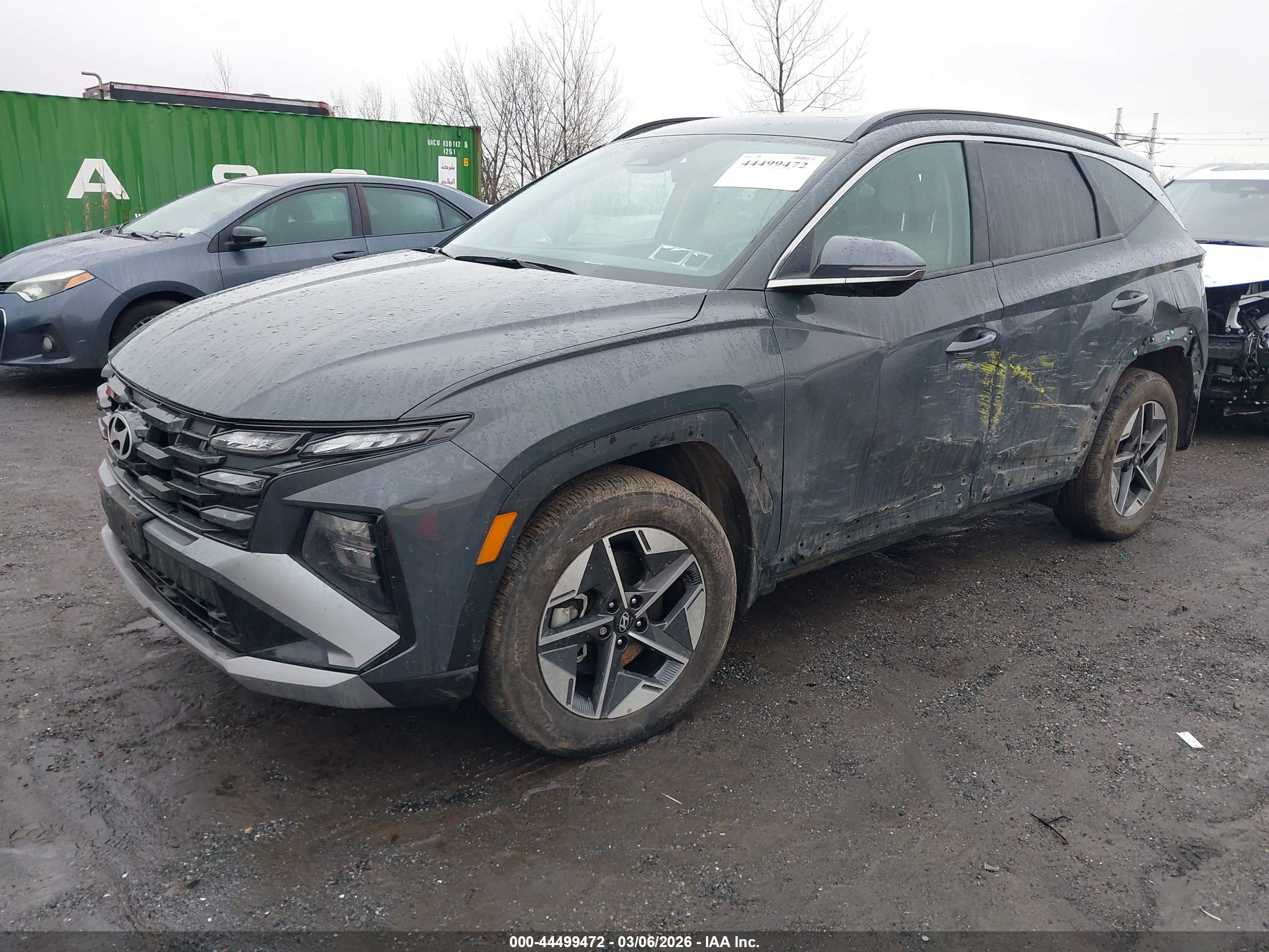 HYUNDAI TUCSON image 2