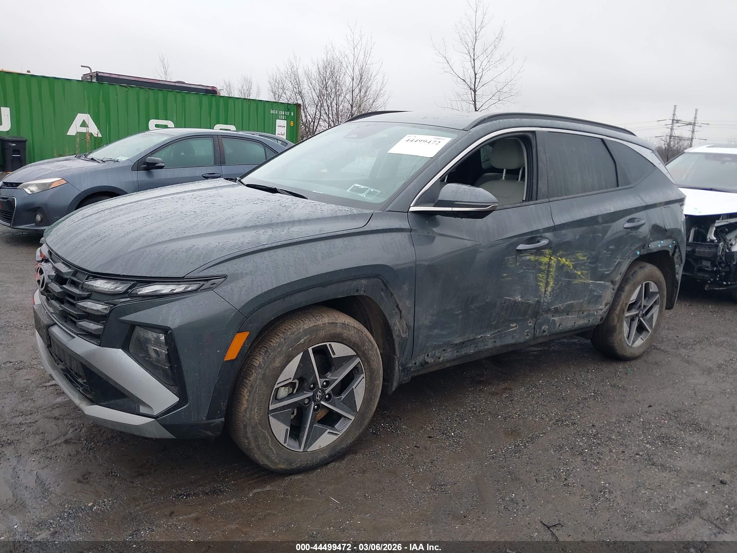 HYUNDAI TUCSON image 6