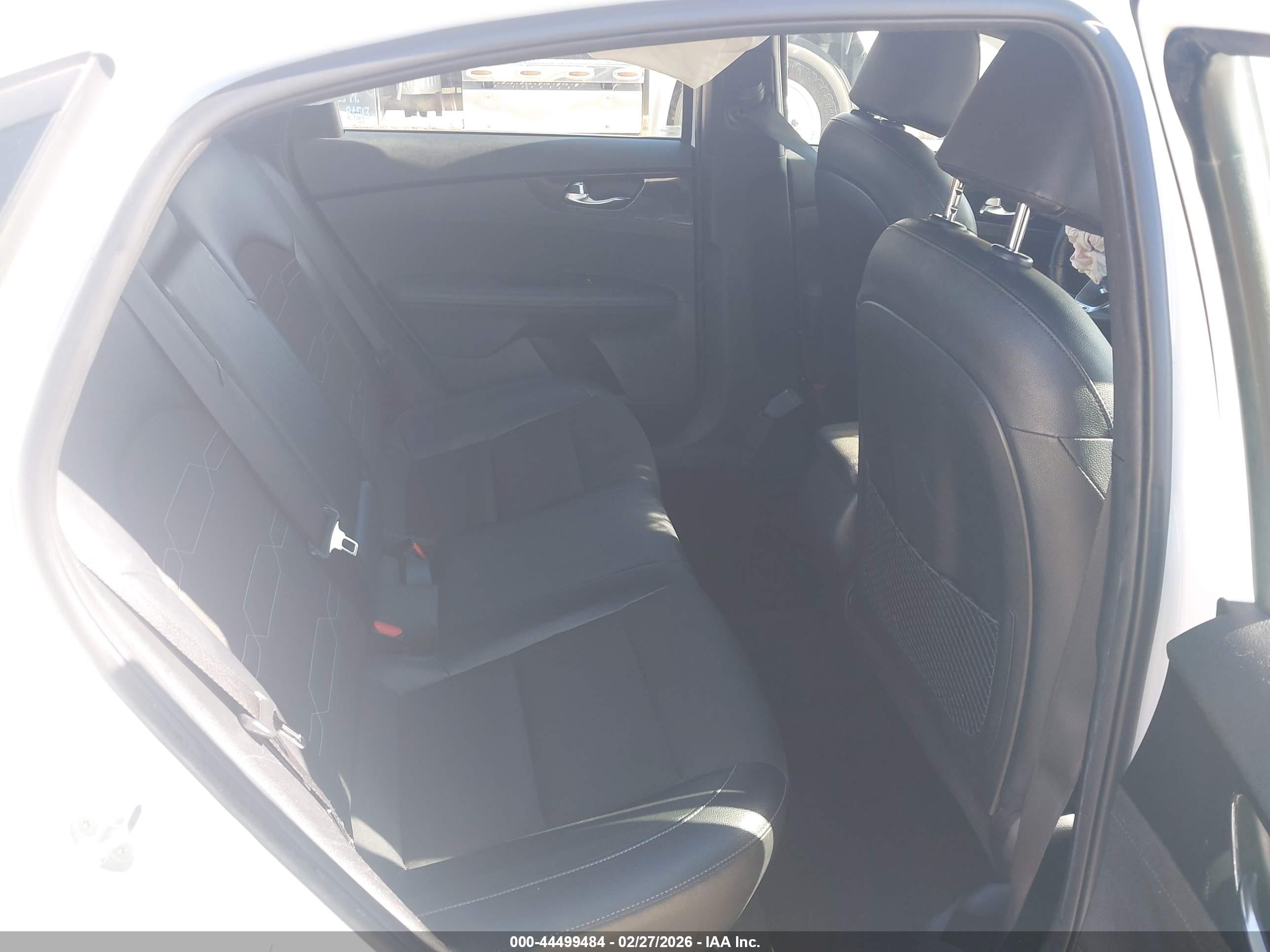 KIA FORTE image 8