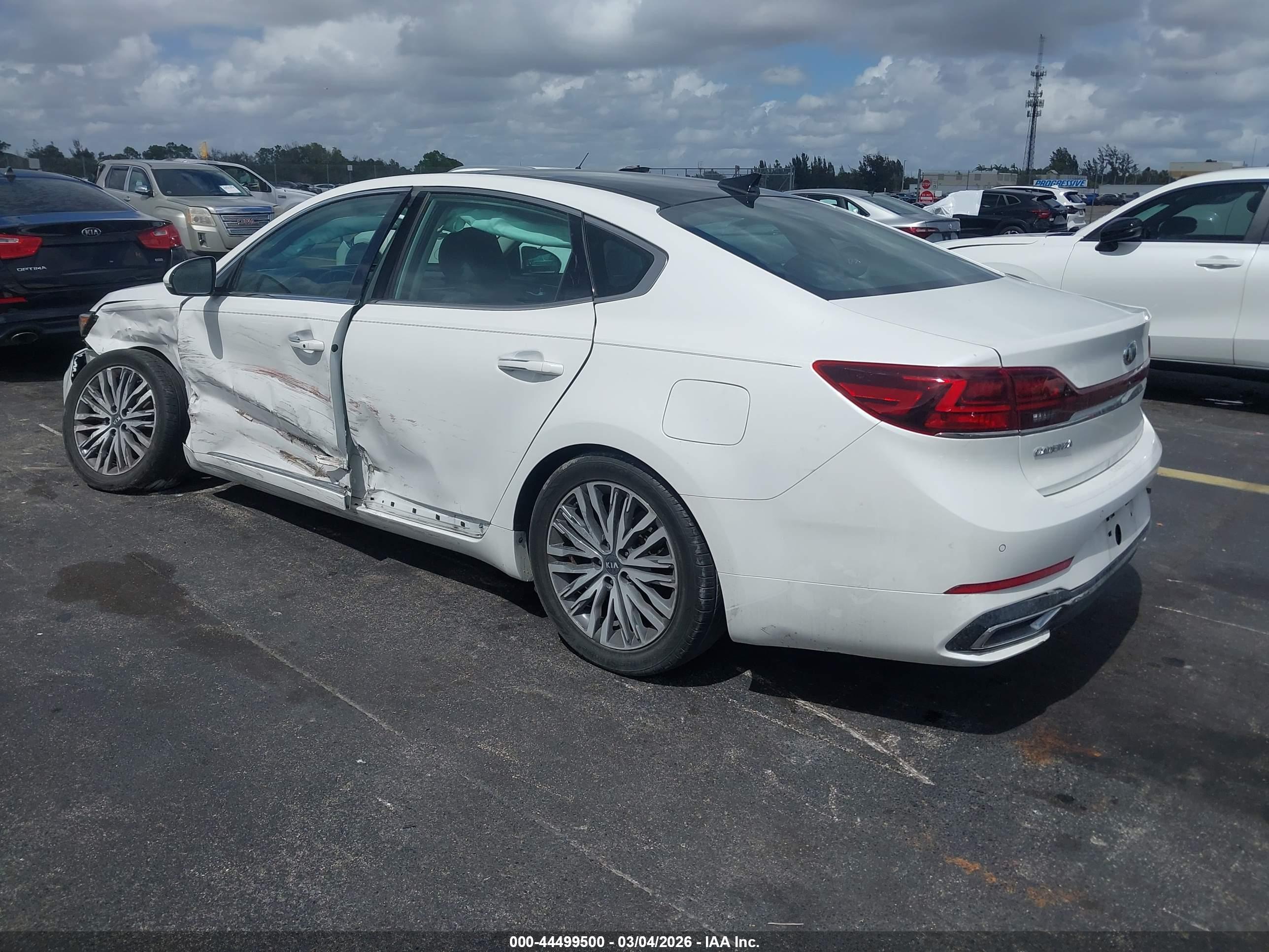 KIA CADENZA image 3