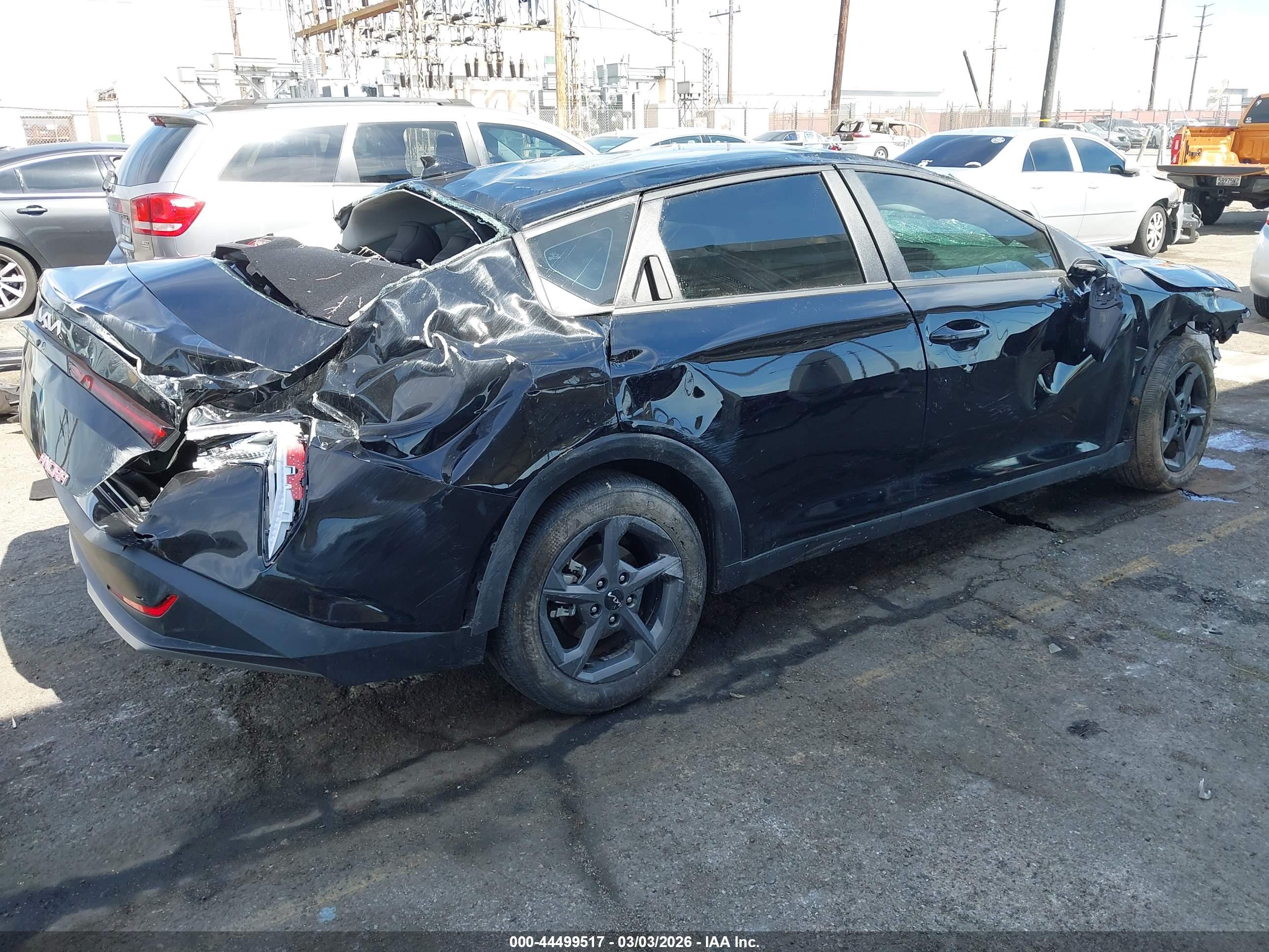 KIA K4 image 4