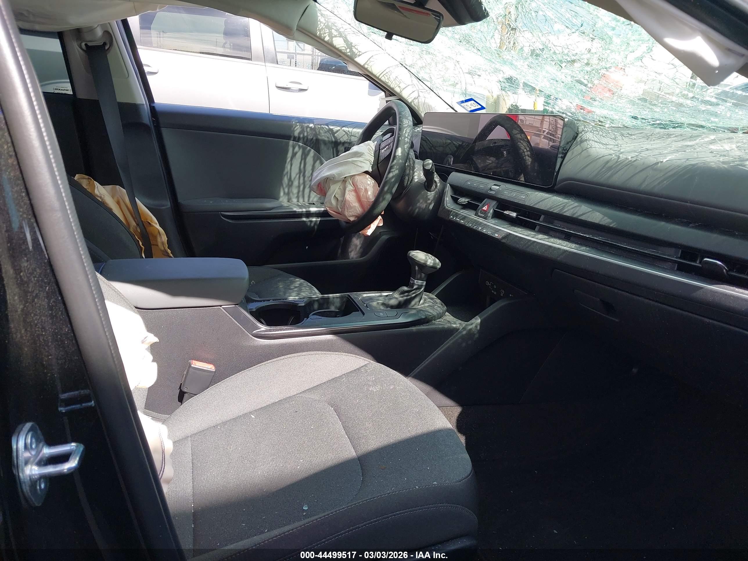 KIA K4 image 5