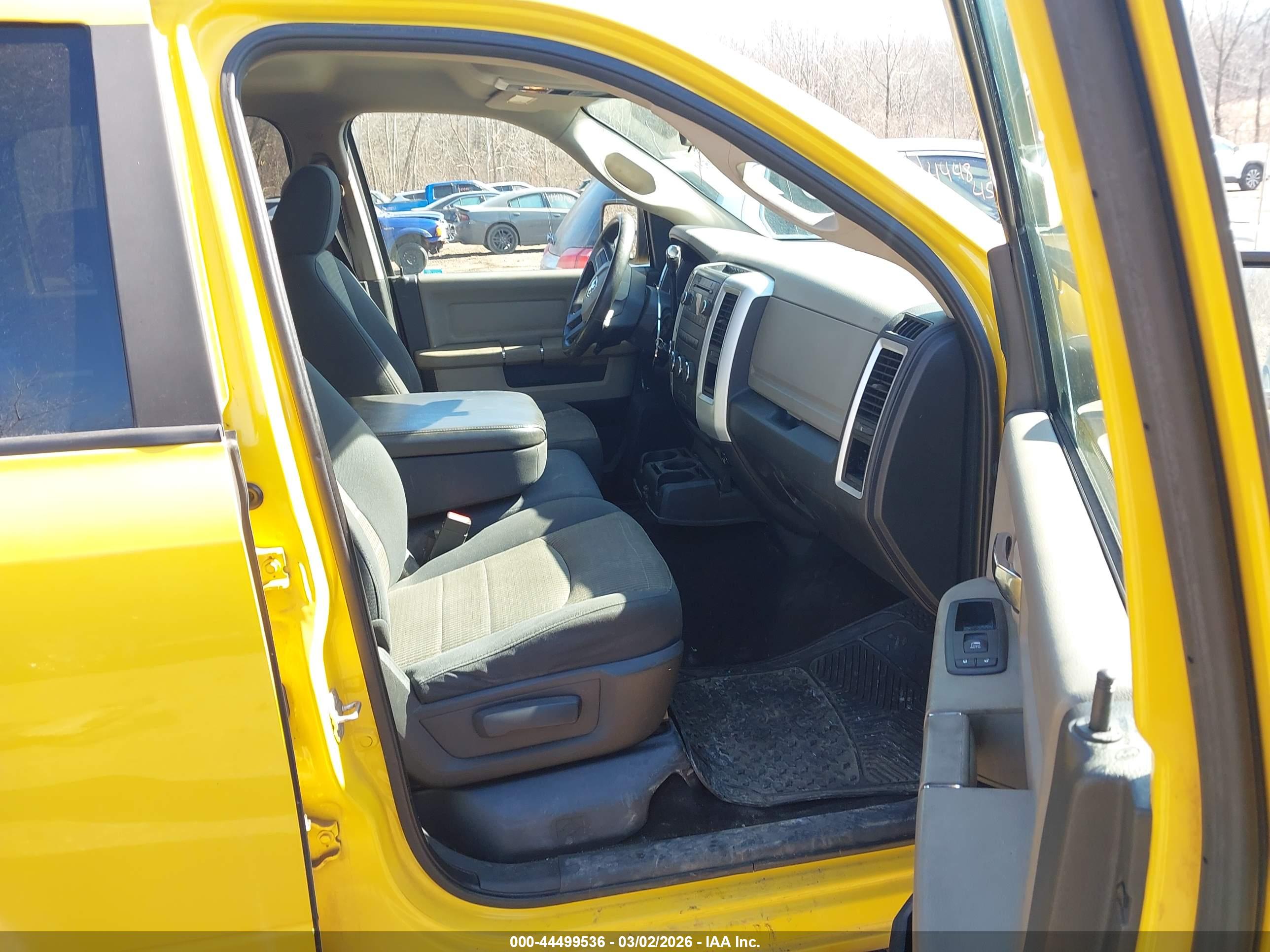 DODGE RAM image 5