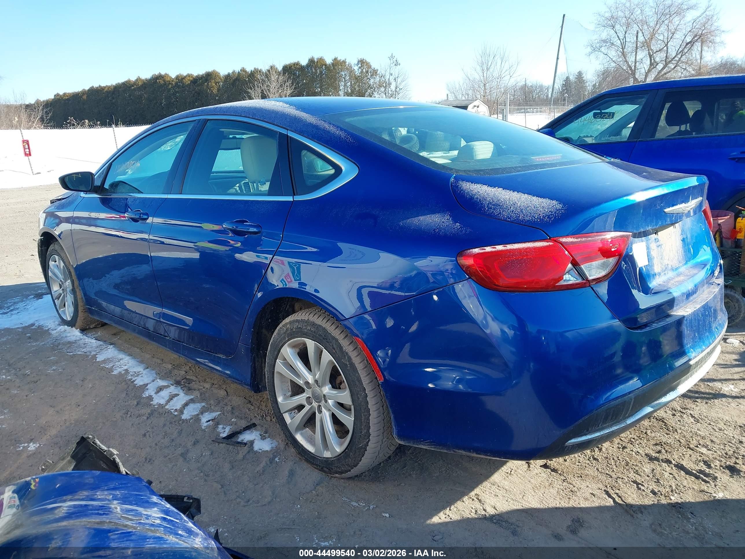 CHRYSLER 200 image 3
