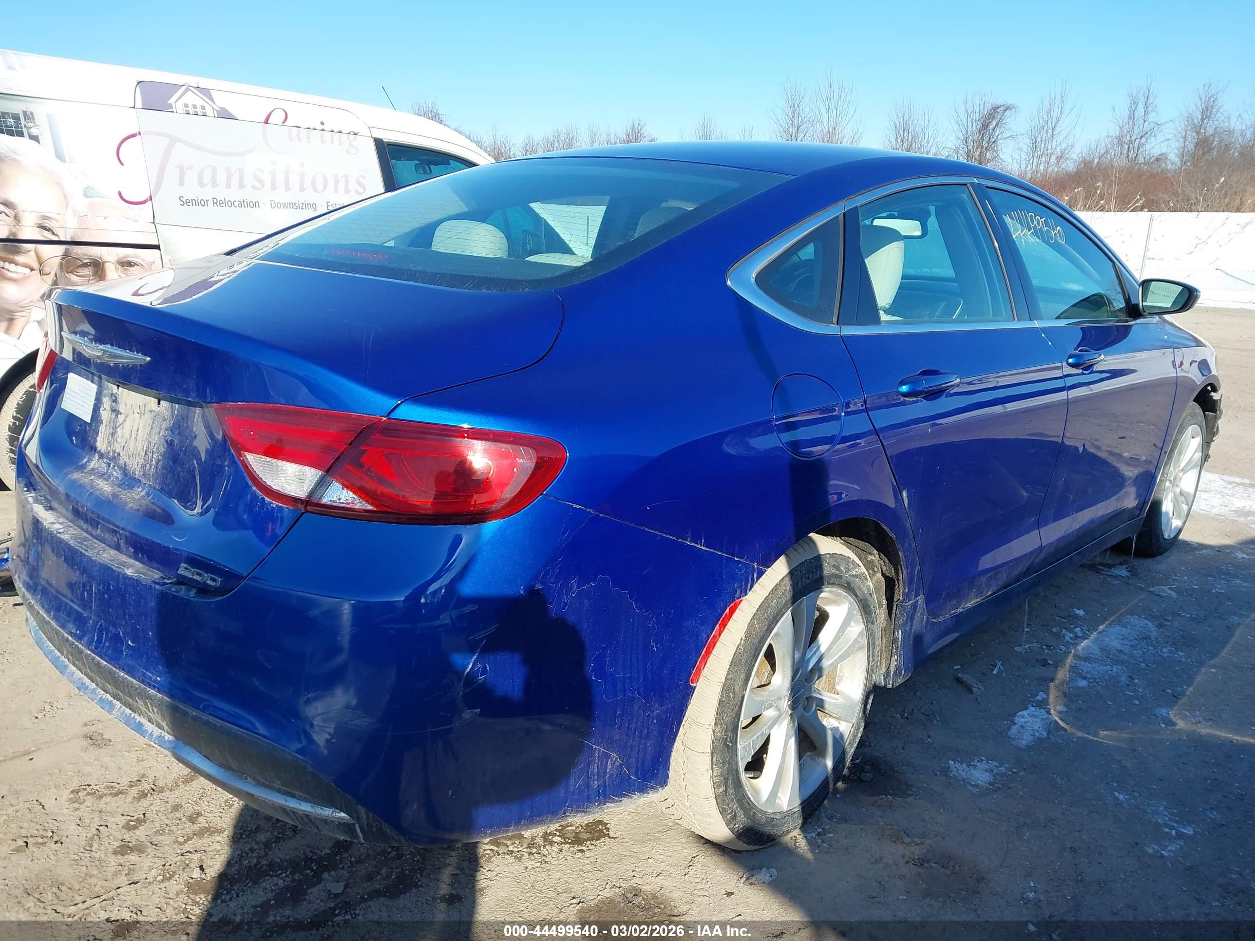 CHRYSLER 200 image 4