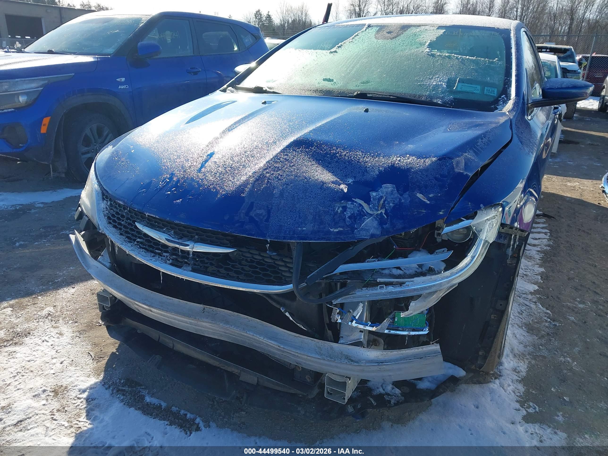CHRYSLER 200 image 6