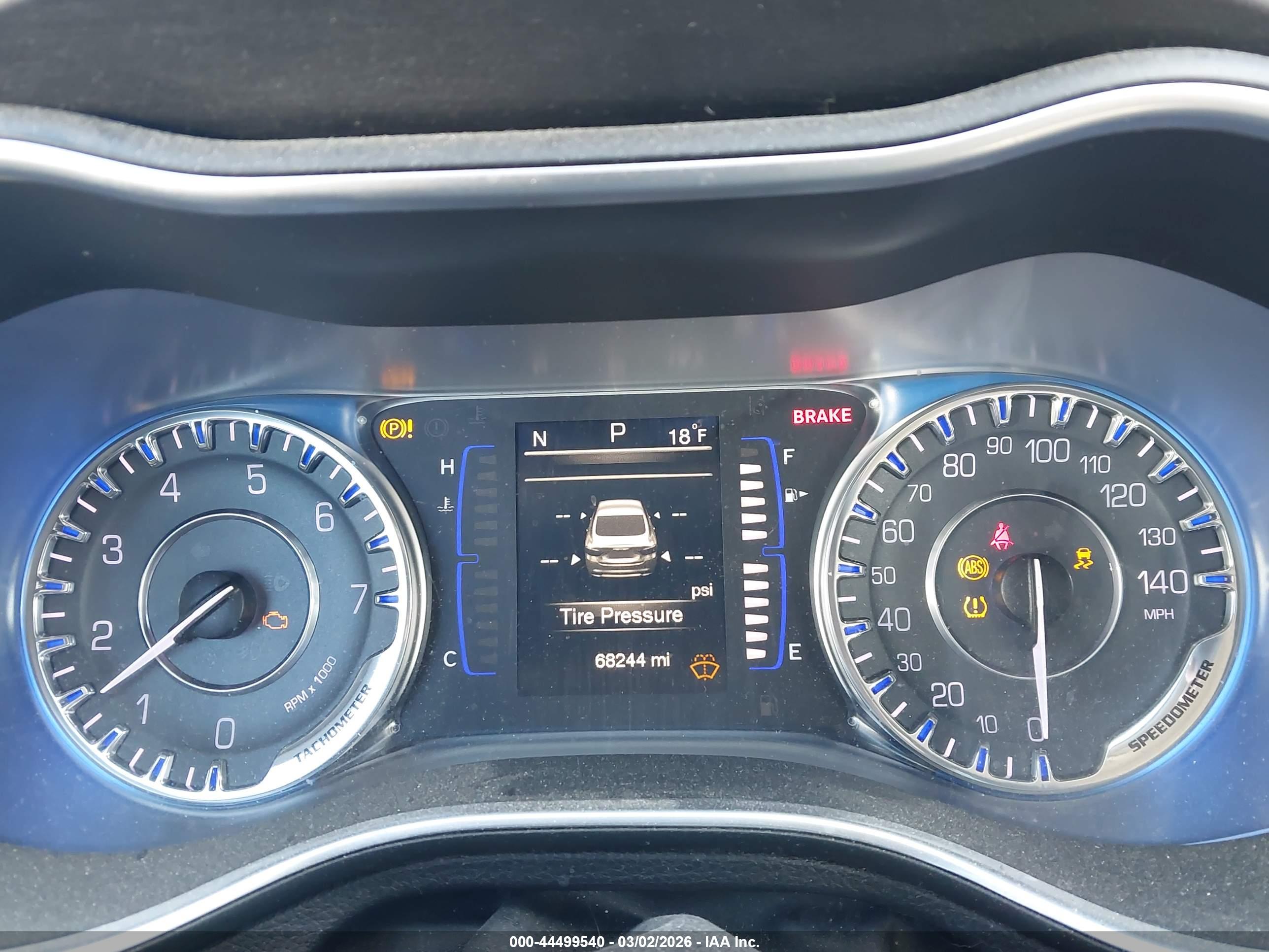 CHRYSLER 200 image 7