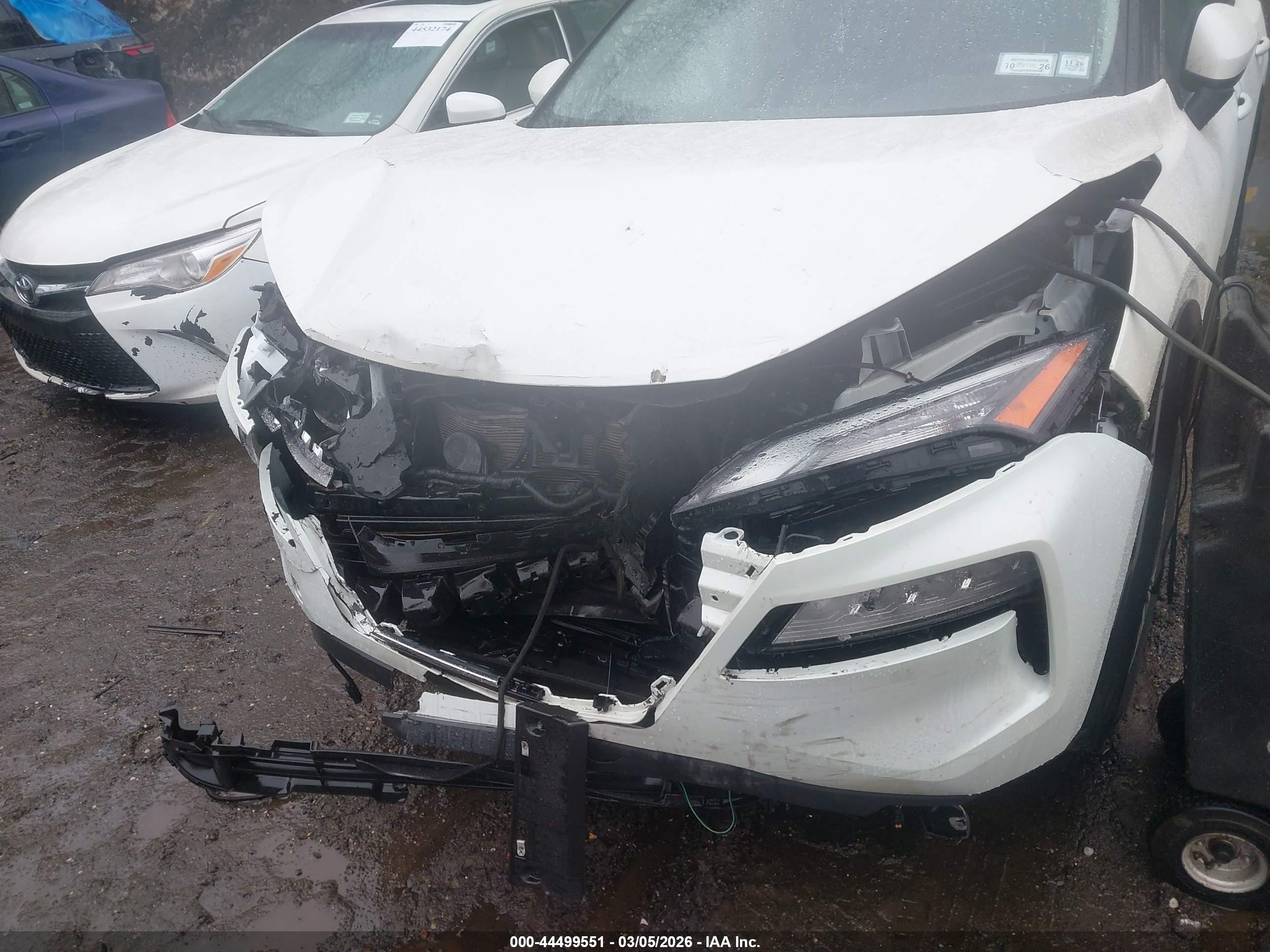 NISSAN ROGUE image 6