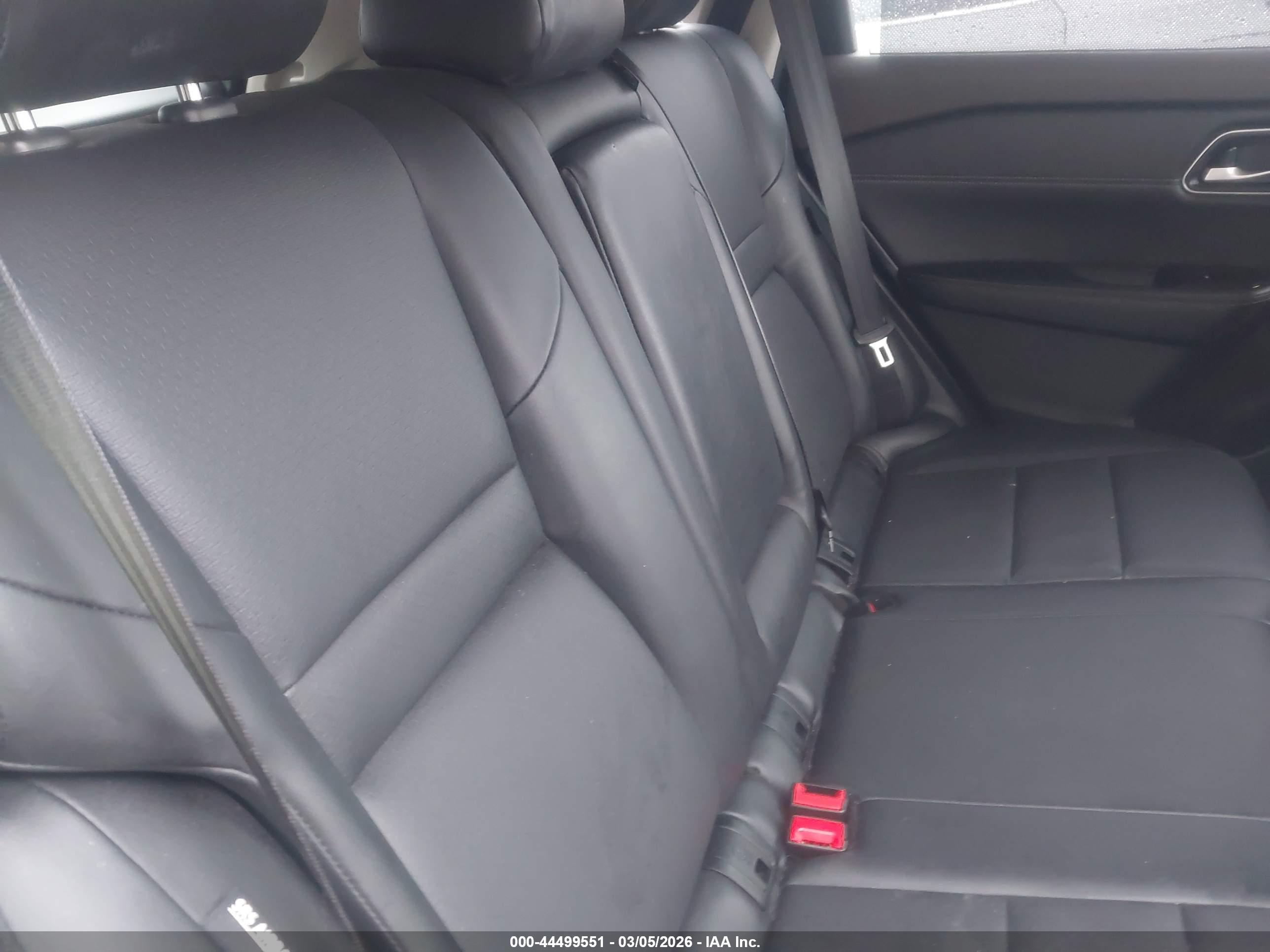 NISSAN ROGUE image 8